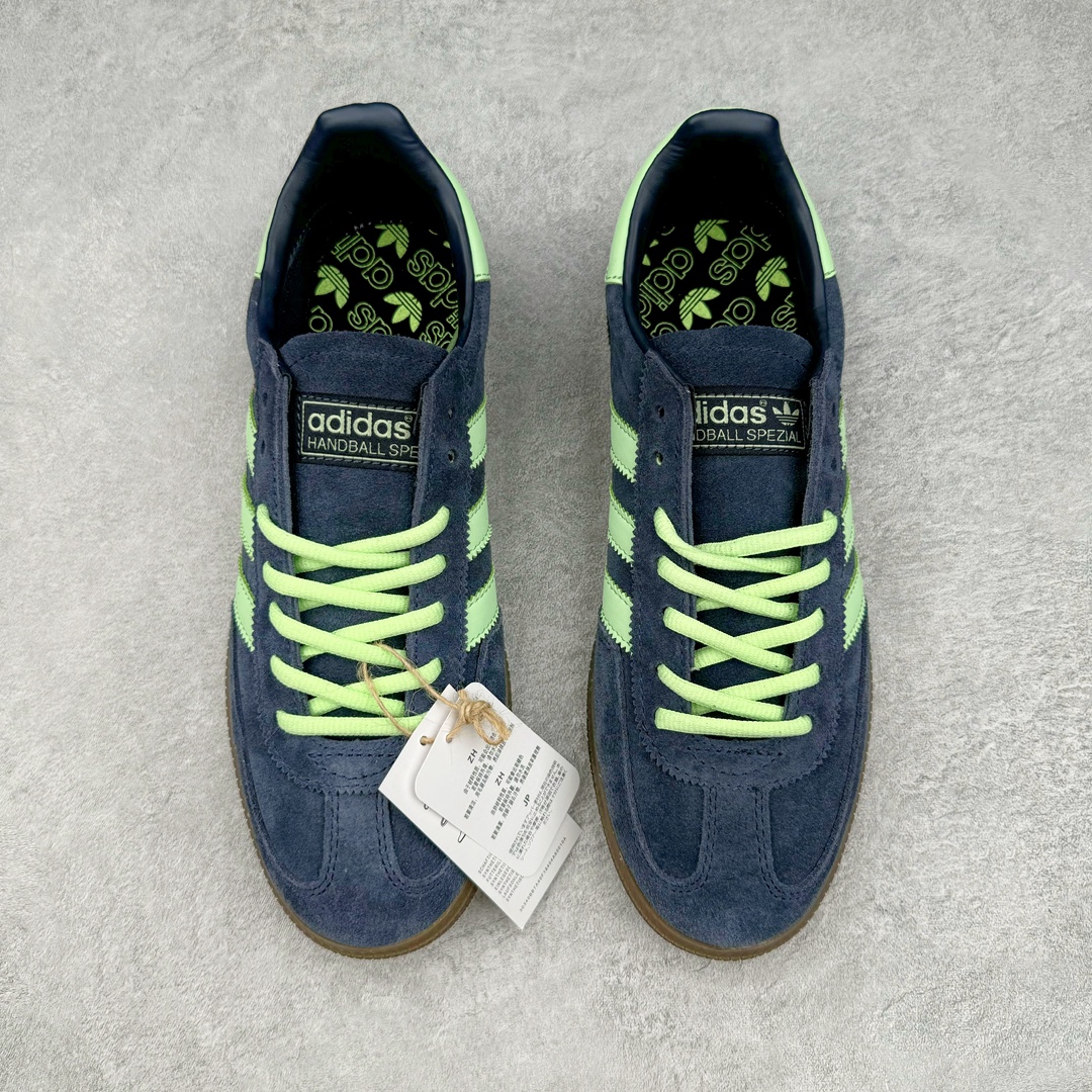 图片[2]-AD Originals Handball SPZL 手球运动员系列百搭休闲运动板鞋 IH7497 这款来自阿迪达斯的这款HANDBALL SPZL前身是一双手球运动鞋，这一次拿来复刻，所以鞋面的主要色彩选用了黑色， 鞋面外侧除了Spezial字母之外还有三叶草标志。Handball SPZL作为复古手球训练鞋与作为室内足球鞋的Samba有着异曲同工之处，但是质感更为出众的鞋身以及丰富的配色选择比起Samba来讲可以说是更胜一筹了！尺码：36 36⅔ 37⅓ 38 38⅔ 39⅓ 40 40⅔ 41⅓ 42 42⅔ 43⅓ 44 45-选品中心