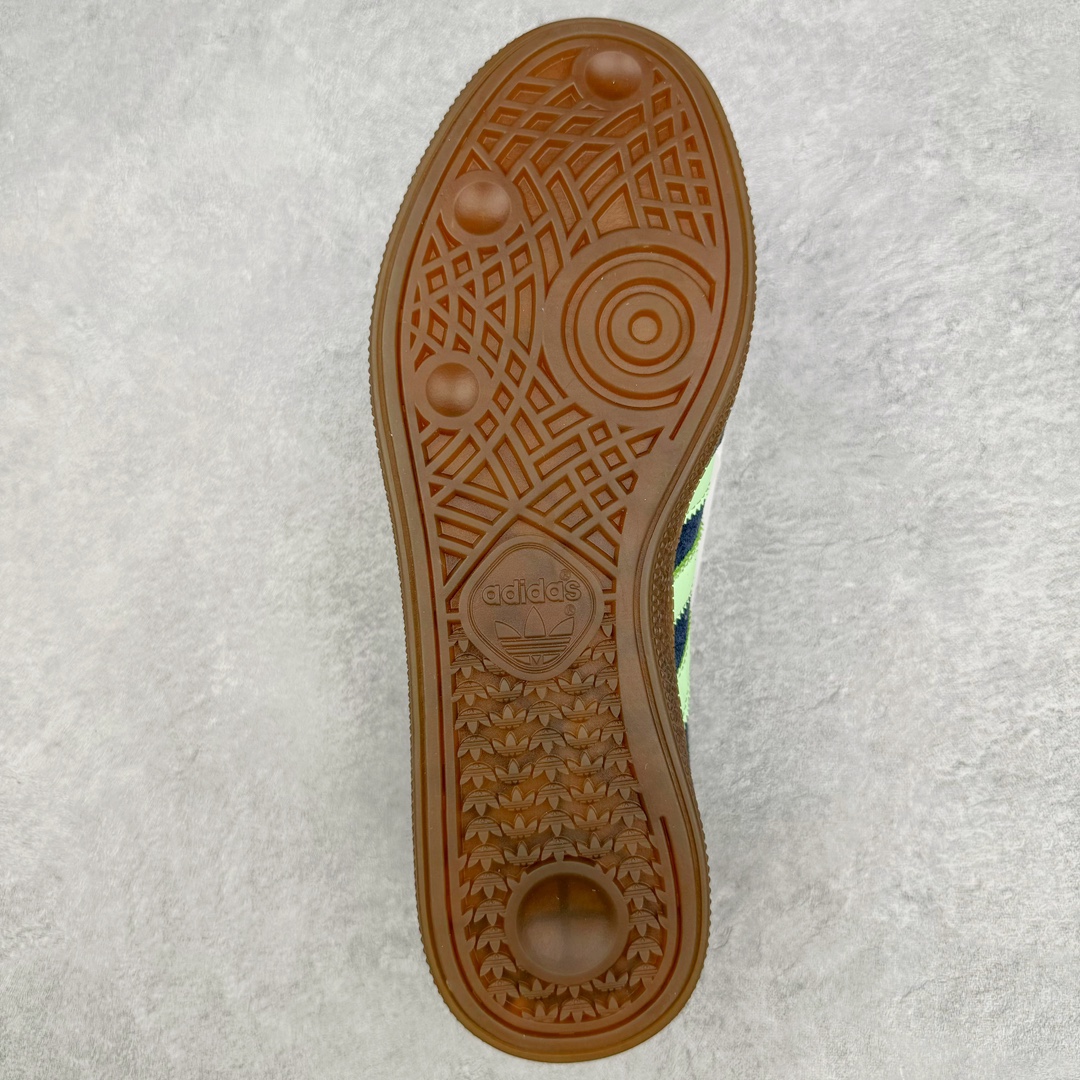 图片[9]-AD Originals Handball SPZL 手球运动员系列百搭休闲运动板鞋 IH7497 这款来自阿迪达斯的这款HANDBALL SPZL前身是一双手球运动鞋，这一次拿来复刻，所以鞋面的主要色彩选用了黑色， 鞋面外侧除了Spezial字母之外还有三叶草标志。Handball SPZL作为复古手球训练鞋与作为室内足球鞋的Samba有着异曲同工之处，但是质感更为出众的鞋身以及丰富的配色选择比起Samba来讲可以说是更胜一筹了！尺码：36 36⅔ 37⅓ 38 38⅔ 39⅓ 40 40⅔ 41⅓ 42 42⅔ 43⅓ 44 45-选品中心