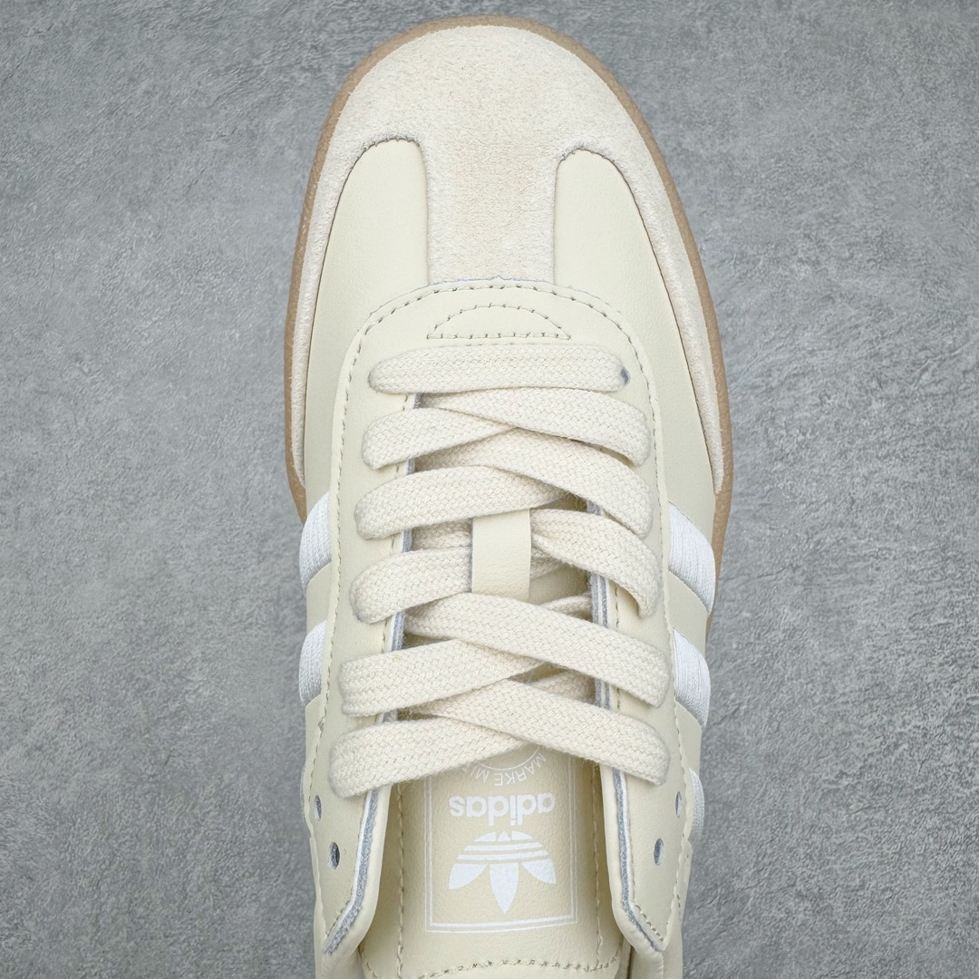 图片[4]-AD Samba XLG 桑巴舞加大厚底版系列德训风百搭松糕休闲运动板鞋生胶底 ID0434 自Originals Samba成功借势Blokecore风潮一跃成为街头巷尾的焦点鞋款后,不论是围绕Samba本身打造的各式「变种版本」,还是以Samba为蓝本打造联名鞋款,都成为了时尚潮流人士日常穿搭首选。Samba XLG是adidas Originals不断扩展XLG系列的一部分,旨在与年轻文化相契合,迎合那些希望通过个性时尚表达自我而不愿牺牲舒适度的年轻群体。街头时尚领域的Gen Z特别偏爱宽松的穿着风格。Samba XLG针对这一点做了创新。它在延续Samba OG经典设计的基础上,迎合年轻群体的穿着习惯,重塑为宽大的鞋身比例轮廓以及加厚中底,让消费者轻松展示自己独特的风格。全新的Samba XLG系列不仅迎合了当下年轻群体的穿搭习惯,加宽了鞋身比例以及将中底进一步增厚,在视觉比例上更加饱满,同时还保留了经典Samba的细节,这样一来,鞋迷朋友在穿搭上不仅能更加个性化,而且还能延续一定的复古感受。尺码：36 36⅔ 37⅓ 38 38⅔ 39⅓ 40 40⅔ 41⅓ 42 42⅔ 43⅓ 44 45-选品中心