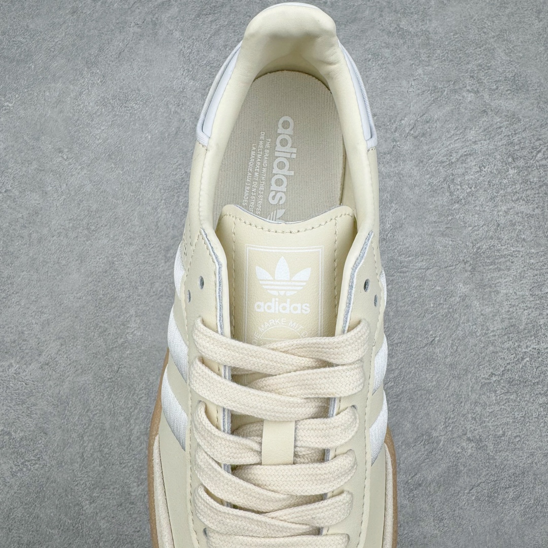 图片[5]-AD Samba XLG 桑巴舞加大厚底版系列德训风百搭松糕休闲运动板鞋生胶底 ID0434 自Originals Samba成功借势Blokecore风潮一跃成为街头巷尾的焦点鞋款后,不论是围绕Samba本身打造的各式「变种版本」,还是以Samba为蓝本打造联名鞋款,都成为了时尚潮流人士日常穿搭首选。Samba XLG是adidas Originals不断扩展XLG系列的一部分,旨在与年轻文化相契合,迎合那些希望通过个性时尚表达自我而不愿牺牲舒适度的年轻群体。街头时尚领域的Gen Z特别偏爱宽松的穿着风格。Samba XLG针对这一点做了创新。它在延续Samba OG经典设计的基础上,迎合年轻群体的穿着习惯,重塑为宽大的鞋身比例轮廓以及加厚中底,让消费者轻松展示自己独特的风格。全新的Samba XLG系列不仅迎合了当下年轻群体的穿搭习惯,加宽了鞋身比例以及将中底进一步增厚,在视觉比例上更加饱满,同时还保留了经典Samba的细节,这样一来,鞋迷朋友在穿搭上不仅能更加个性化,而且还能延续一定的复古感受。尺码：36 36⅔ 37⅓ 38 38⅔ 39⅓ 40 40⅔ 41⅓ 42 42⅔ 43⅓ 44 45-选品中心