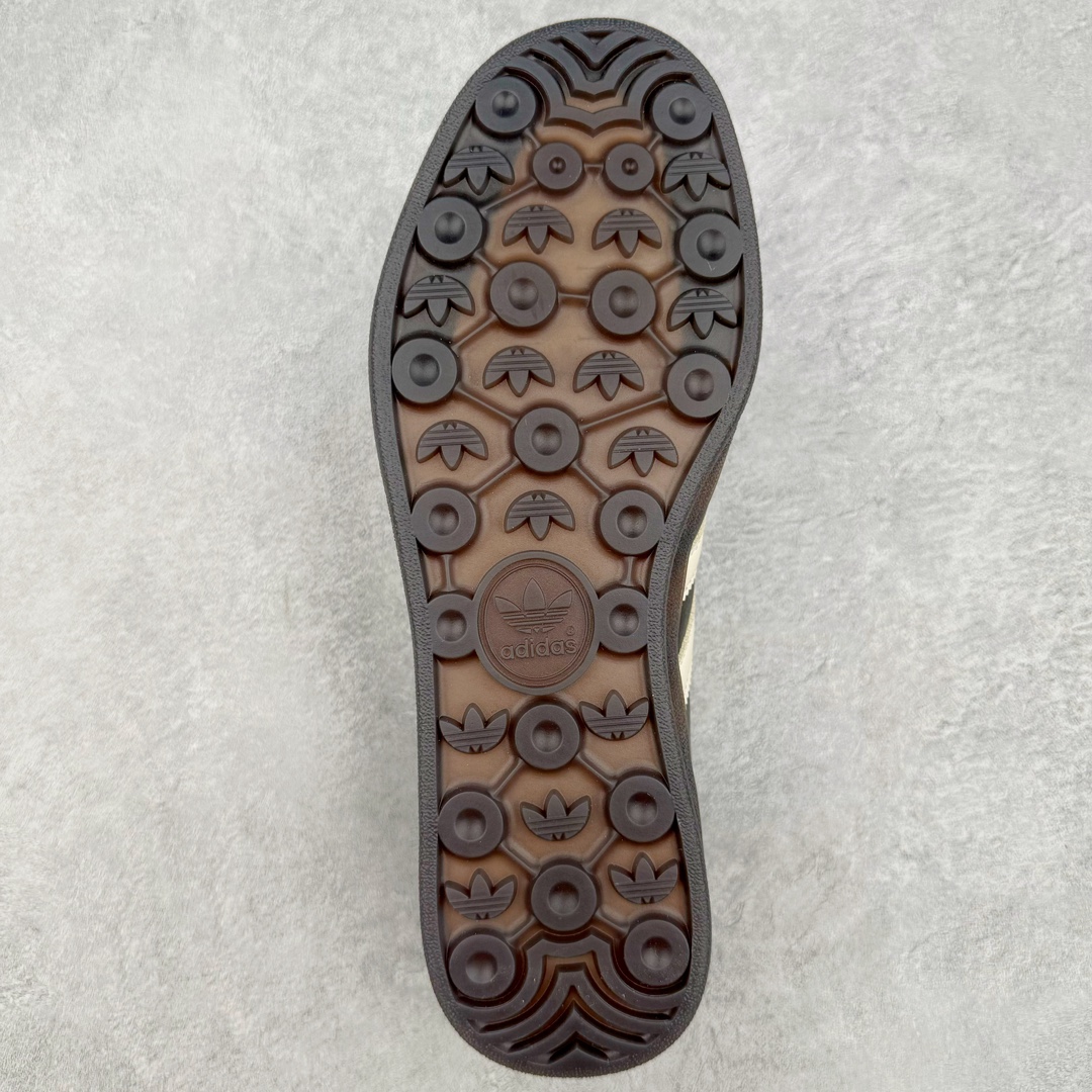 图片[9]-＃CS纯原 AD Original Gazelle Indoor Trainers 瞪羚室内鞋系列低帮复古百搭休闲运动德训风板鞋 黑棕 IH0374 高端零售特供批次 原厂定制长毛翻毛皮组合环保纤维革鞋面材质 内置环保海玻璃鞋垫 外置RB橡胶大底 产品品控稳定性领先行业 原厂全套原楦原纸板冲刀磨具开发 原厂皮料加持 原厂港宝加持定型后跟R度完美 将复古进行到底 简约流畅 三十年不变经典 这款Gazelle运动鞋 无论面料、配色、质感或设计 都只在重现其1991年原款的经典 皮革鞋面 撞色三条纹和鞋跟标的设计 力求呈现90年代的经典复古风潮 Samba火热的同时 也带动了其它的复古鞋型 Gazelle便是其中一只 Gazelle Indoor拥有包边更宽的T字型鞋头 更好的保护运动员的前掌 浓浓的复古氛围感 非常适合现在流行的Cleanfit风格 尺码：35.5 36 36.5 37.5 38 38.5 39 40 40.5 41 42 42.5 43 44 44.5 45 46-选品中心