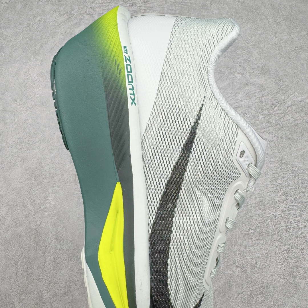 图片[6]-NK zoom Fly6 马拉松高端竞速跑步鞋 高弹性双层MD搭配碳纤维组合鞋底轻盈缓震 鞋面采用工程网眼设计 为特定高热区域营造出色透气性 进一步增加鞋面的穿孔数量 让足部能够快速散热 在高速运动时营造舒适稳定的贴合感 动力十足！尺码：36 36.5 37.5 38 38.5 39 40 40.5 41 42 42.5 43 44 44.5 45-选品中心