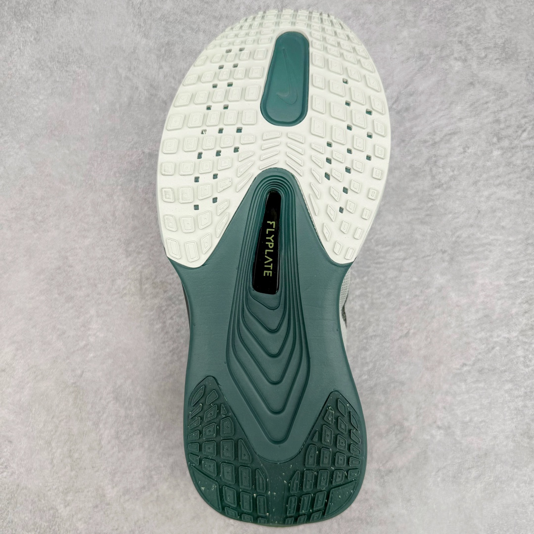 图片[9]-NK zoom Fly6 马拉松高端竞速跑步鞋 高弹性双层MD搭配碳纤维组合鞋底轻盈缓震 鞋面采用工程网眼设计 为特定高热区域营造出色透气性 进一步增加鞋面的穿孔数量 让足部能够快速散热 在高速运动时营造舒适稳定的贴合感 动力十足！尺码：36 36.5 37.5 38 38.5 39 40 40.5 41 42 42.5 43 44 44.5 45-选品中心