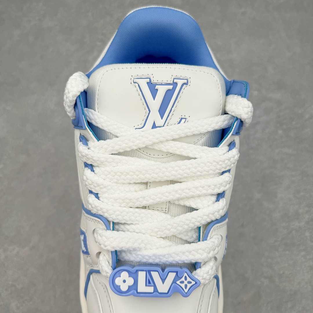 图片[5]-＃GD广顶 Louis Vuitton Trainer Maxi路易威登时装走秀运动时尚板鞋 小胖丁面包鞋 外贸零售特供批次 2023全新纸板数据 印花高频效果碾压市面 市售天花板产物 耗时半年巨作 全套原厂新版原纸板楦头开发 原厂特供皮料加持 市场所有版本中综合最强的货品 GD实力大厂出品 全网最全配色更新最快 最成熟的做工稳定的品控 完美鞋型超高的清洁度 零毛边线头瑕疵 全套原楦原纸版原鞋开模 全网最具灵魂的版型 正确原装黄色鞋盒 正确中底印花 鞋面印花3D高频深度立体 全鞋电脑针车 紧密相连 针距密度一致 环保乳胶注塑鞋垫 厚度脚感还原原版 皮面裁剪部位 统一油边封口工艺 原装橡胶大底含胶量大底组合零偏差 专柜全套包装 防尘袋 说明书 质保卡 男女鞋 尺码：35 36 37 38 39 40 41 42 43 44 45-选品中心