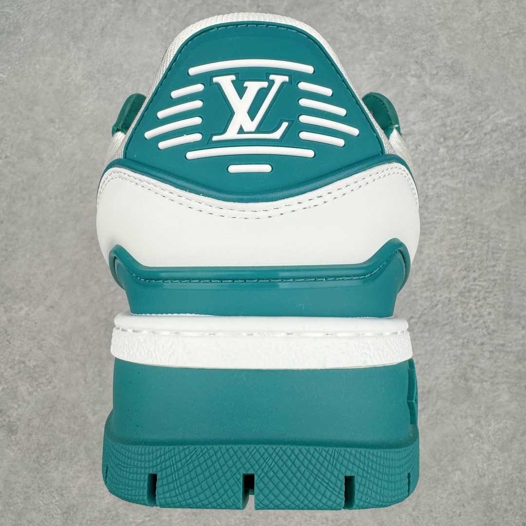 图片[8]-＃GD广顶 Louis Vuitton Trainer Maxi路易威登时装走秀运动时尚板鞋 小胖丁面包鞋 外贸零售特供批次 2023全新纸板数据 印花高频效果碾压市面 市售天花板产物 耗时半年巨作 全套原厂新版原纸板楦头开发 原厂特供皮料加持 市场所有版本中综合最强的货品 GD实力大厂出品 全网最全配色更新最快 最成熟的做工稳定的品控 完美鞋型超高的清洁度 零毛边线头瑕疵 全套原楦原纸版原鞋开模 全网最具灵魂的版型 正确原装黄色鞋盒 正确中底印花 鞋面印花3D高频深度立体 全鞋电脑针车 紧密相连 针距密度一致 环保乳胶注塑鞋垫 厚度脚感还原原版 皮面裁剪部位 统一油边封口工艺 原装橡胶大底含胶量大底组合零偏差 专柜全套包装 防尘袋 说明书 质保卡 男女鞋 尺码：35 36 37 38 39 40 41 42 43 44 45-选品中心