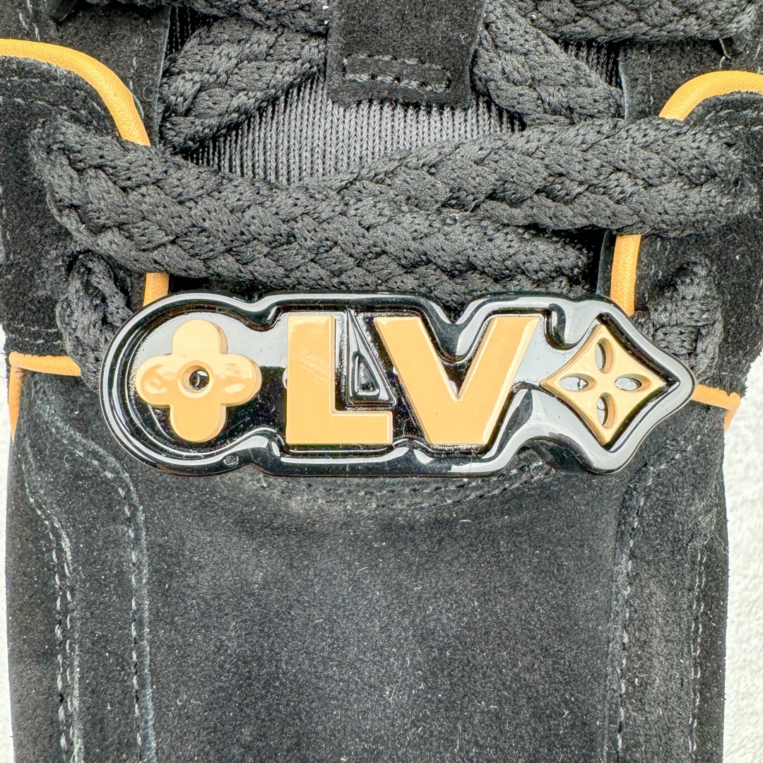 图片[14]-＃GD广顶 Louis Vuitton Trainer Maxi路易威登时装走秀运动时尚板鞋 小胖丁面包鞋 外贸零售特供批次 2023全新纸板数据 印花高频效果碾压市面 市售天花板产物 耗时半年巨作 全套原厂新版原纸板楦头开发 原厂特供皮料加持 市场所有版本中综合最强的货品 GD实力大厂出品 全网最全配色更新最快 最成熟的做工稳定的品控 完美鞋型超高的清洁度 零毛边线头瑕疵 全套原楦原纸版原鞋开模 全网最具灵魂的版型 正确原装黄色鞋盒 正确中底印花 鞋面印花3D高频深度立体 全鞋电脑针车 紧密相连 针距密度一致 环保乳胶注塑鞋垫 厚度脚感还原原版 皮面裁剪部位 统一油边封口工艺 原装橡胶大底含胶量大底组合零偏差 专柜全套包装 防尘袋 说明书 质保卡 男女鞋 尺码：35 36 37 38 39 40 41 42 43 44 45-选品中心