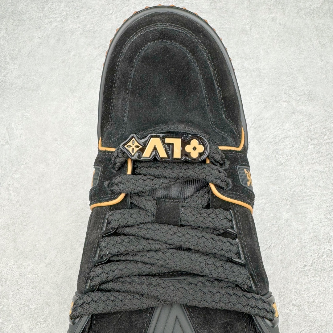 图片[4]-＃GD广顶 Louis Vuitton Trainer Maxi路易威登时装走秀运动时尚板鞋 小胖丁面包鞋 外贸零售特供批次 2023全新纸板数据 印花高频效果碾压市面 市售天花板产物 耗时半年巨作 全套原厂新版原纸板楦头开发 原厂特供皮料加持 市场所有版本中综合最强的货品 GD实力大厂出品 全网最全配色更新最快 最成熟的做工稳定的品控 完美鞋型超高的清洁度 零毛边线头瑕疵 全套原楦原纸版原鞋开模 全网最具灵魂的版型 正确原装黄色鞋盒 正确中底印花 鞋面印花3D高频深度立体 全鞋电脑针车 紧密相连 针距密度一致 环保乳胶注塑鞋垫 厚度脚感还原原版 皮面裁剪部位 统一油边封口工艺 原装橡胶大底含胶量大底组合零偏差 专柜全套包装 防尘袋 说明书 质保卡 男女鞋 尺码：35 36 37 38 39 40 41 42 43 44 45-选品中心