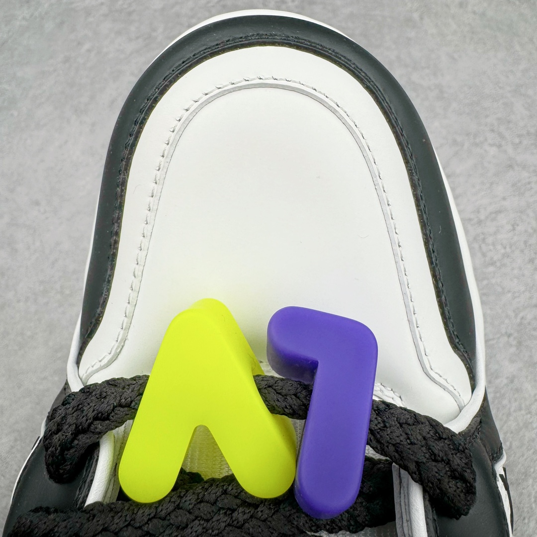 图片[12]-＃GD广顶 Louis Vuitton Trainer Maxi路易威登时装走秀运动时尚板鞋 小胖丁面包鞋 外贸零售特供批次 2023全新纸板数据 印花高频效果碾压市面 市售天花板产物 耗时半年巨作 全套原厂新版原纸板楦头开发 原厂特供皮料加持 市场所有版本中综合最强的货品 GD实力大厂出品 全网最全配色更新最快 最成熟的做工稳定的品控 完美鞋型超高的清洁度 零毛边线头瑕疵 全套原楦原纸版原鞋开模 全网最具灵魂的版型 正确原装黄色鞋盒 正确中底印花 鞋面印花3D高频深度立体 全鞋电脑针车 紧密相连 针距密度一致 环保乳胶注塑鞋垫 厚度脚感还原原版 皮面裁剪部位 统一油边封口工艺 原装橡胶大底含胶量大底组合零偏差 专柜全套包装 防尘袋 说明书 质保卡 男女鞋 尺码：35 36 37 38 39 40 41 42 43 44 45-选品中心