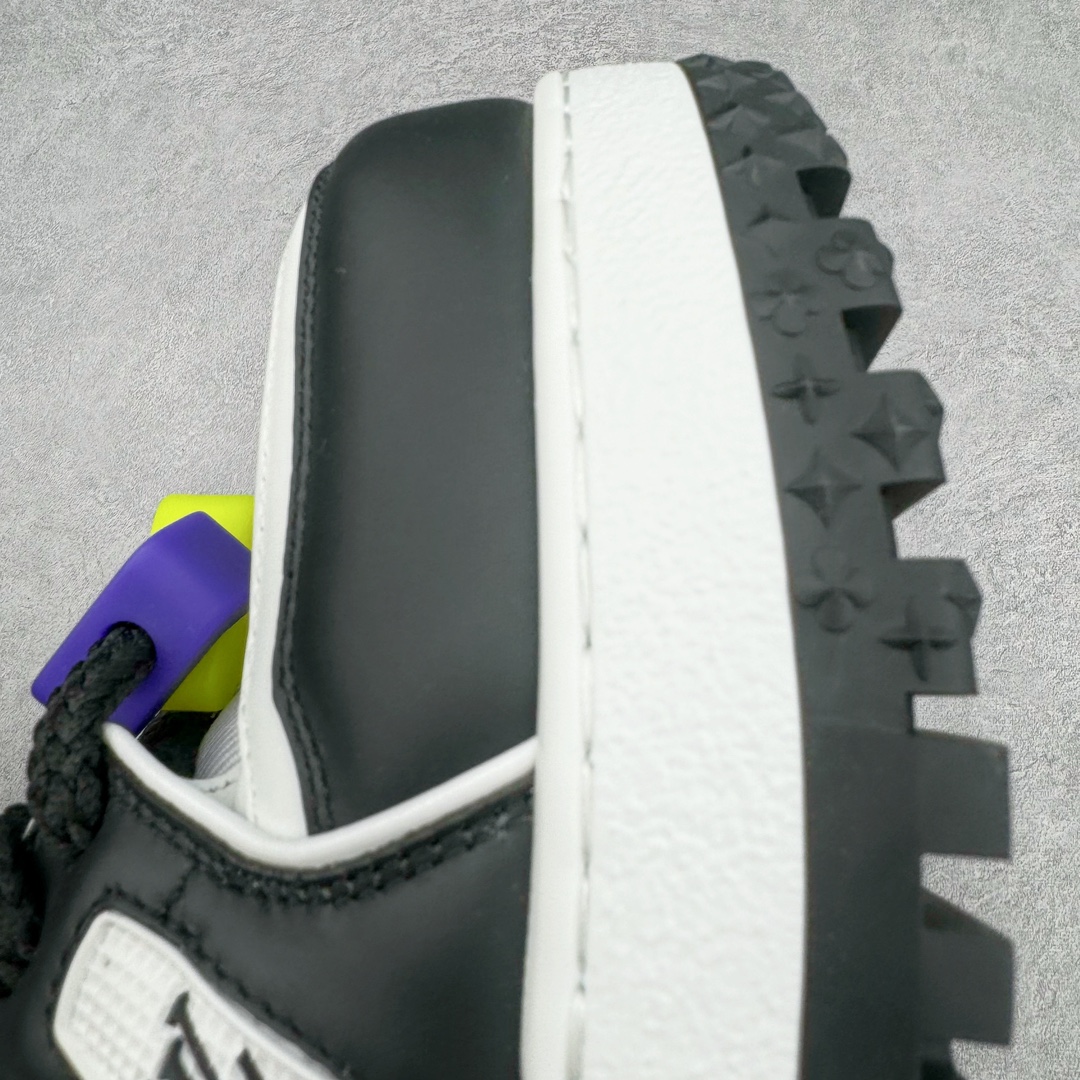 图片[13]-＃GD广顶 Louis Vuitton Trainer Maxi路易威登时装走秀运动时尚板鞋 小胖丁面包鞋 外贸零售特供批次 2023全新纸板数据 印花高频效果碾压市面 市售天花板产物 耗时半年巨作 全套原厂新版原纸板楦头开发 原厂特供皮料加持 市场所有版本中综合最强的货品 GD实力大厂出品 全网最全配色更新最快 最成熟的做工稳定的品控 完美鞋型超高的清洁度 零毛边线头瑕疵 全套原楦原纸版原鞋开模 全网最具灵魂的版型 正确原装黄色鞋盒 正确中底印花 鞋面印花3D高频深度立体 全鞋电脑针车 紧密相连 针距密度一致 环保乳胶注塑鞋垫 厚度脚感还原原版 皮面裁剪部位 统一油边封口工艺 原装橡胶大底含胶量大底组合零偏差 专柜全套包装 防尘袋 说明书 质保卡 男女鞋 尺码：35 36 37 38 39 40 41 42 43 44 45-选品中心