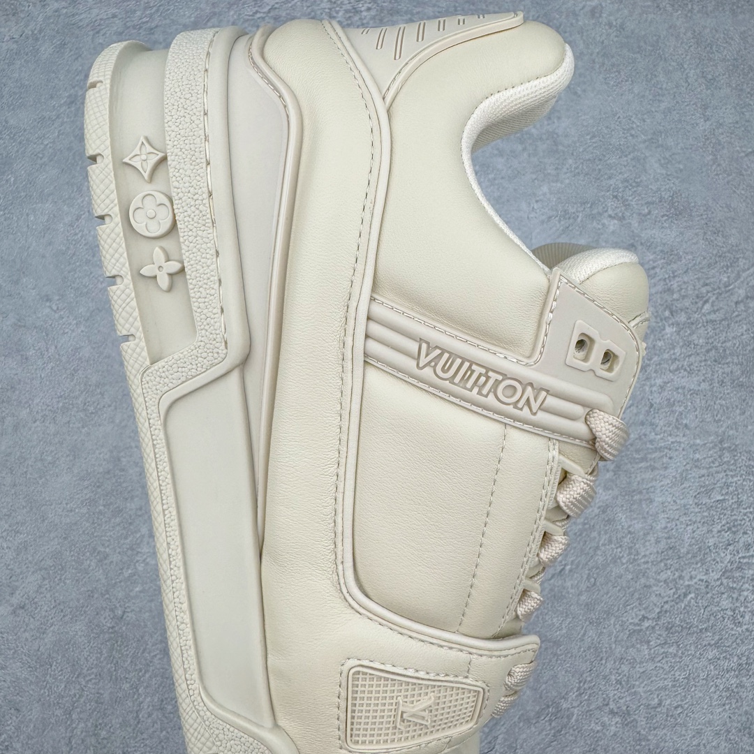 图片[6]-＃GD广顶 Louis Vuitton Trainer lv路易威登时装走秀运动时尚板鞋 外贸零售特供批次 2023全新纸板数据 印花高频效果碾压市面 市售天花板产物 耗时半年巨作 全套原厂新版原纸板楦头开发 原厂特供皮料加持 市场所有版本中综合最强的货品 GD实力大厂出品 全网最全配色更新最快 最成熟的做工稳定的品控 完美鞋型超高的清洁度 零毛边线头瑕疵 全套原楦原纸版原鞋开模 全网最具灵魂的版型 正确原装黄色鞋盒 正确中底印花 鞋面印花3D高频深度立体 全鞋电脑针车 紧密相连 针距密度一致 环保乳胶注塑鞋垫 厚度脚感还原原版 皮面裁剪部位 统一油边封口工艺 原装橡胶大底含胶量大底组合零偏差 专柜全套包装 防尘袋 说明书 质保卡 男女鞋 尺码：35 36 37 38 39 40 41 42 43 44 45-选品中心