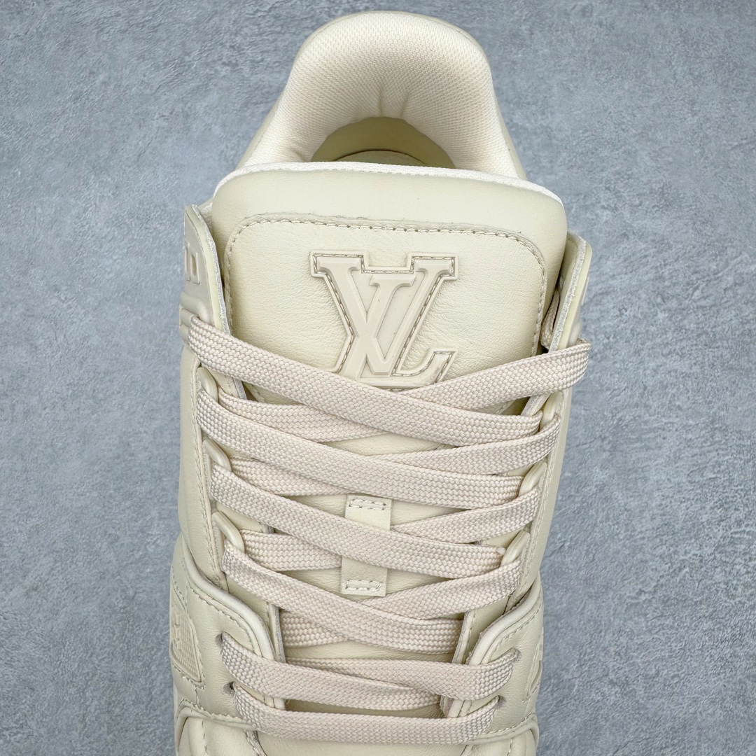 图片[5]-＃GD广顶 Louis Vuitton Trainer lv路易威登时装走秀运动时尚板鞋 外贸零售特供批次 2023全新纸板数据 印花高频效果碾压市面 市售天花板产物 耗时半年巨作 全套原厂新版原纸板楦头开发 原厂特供皮料加持 市场所有版本中综合最强的货品 GD实力大厂出品 全网最全配色更新最快 最成熟的做工稳定的品控 完美鞋型超高的清洁度 零毛边线头瑕疵 全套原楦原纸版原鞋开模 全网最具灵魂的版型 正确原装黄色鞋盒 正确中底印花 鞋面印花3D高频深度立体 全鞋电脑针车 紧密相连 针距密度一致 环保乳胶注塑鞋垫 厚度脚感还原原版 皮面裁剪部位 统一油边封口工艺 原装橡胶大底含胶量大底组合零偏差 专柜全套包装 防尘袋 说明书 质保卡 男女鞋 尺码：35 36 37 38 39 40 41 42 43 44 45-选品中心