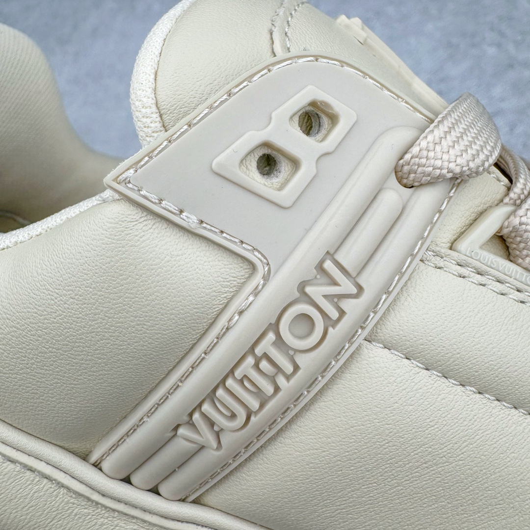 图片[17]-＃GD广顶 Louis Vuitton Trainer lv路易威登时装走秀运动时尚板鞋 外贸零售特供批次 2023全新纸板数据 印花高频效果碾压市面 市售天花板产物 耗时半年巨作 全套原厂新版原纸板楦头开发 原厂特供皮料加持 市场所有版本中综合最强的货品 GD实力大厂出品 全网最全配色更新最快 最成熟的做工稳定的品控 完美鞋型超高的清洁度 零毛边线头瑕疵 全套原楦原纸版原鞋开模 全网最具灵魂的版型 正确原装黄色鞋盒 正确中底印花 鞋面印花3D高频深度立体 全鞋电脑针车 紧密相连 针距密度一致 环保乳胶注塑鞋垫 厚度脚感还原原版 皮面裁剪部位 统一油边封口工艺 原装橡胶大底含胶量大底组合零偏差 专柜全套包装 防尘袋 说明书 质保卡 男女鞋 尺码：35 36 37 38 39 40 41 42 43 44 45-选品中心