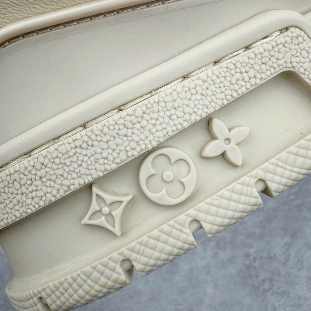 图片[19]-＃GD广顶 Louis Vuitton Trainer lv路易威登时装走秀运动时尚板鞋 外贸零售特供批次 2023全新纸板数据 印花高频效果碾压市面 市售天花板产物 耗时半年巨作 全套原厂新版原纸板楦头开发 原厂特供皮料加持 市场所有版本中综合最强的货品 GD实力大厂出品 全网最全配色更新最快 最成熟的做工稳定的品控 完美鞋型超高的清洁度 零毛边线头瑕疵 全套原楦原纸版原鞋开模 全网最具灵魂的版型 正确原装黄色鞋盒 正确中底印花 鞋面印花3D高频深度立体 全鞋电脑针车 紧密相连 针距密度一致 环保乳胶注塑鞋垫 厚度脚感还原原版 皮面裁剪部位 统一油边封口工艺 原装橡胶大底含胶量大底组合零偏差 专柜全套包装 防尘袋 说明书 质保卡 男女鞋 尺码：35 36 37 38 39 40 41 42 43 44 45-选品中心