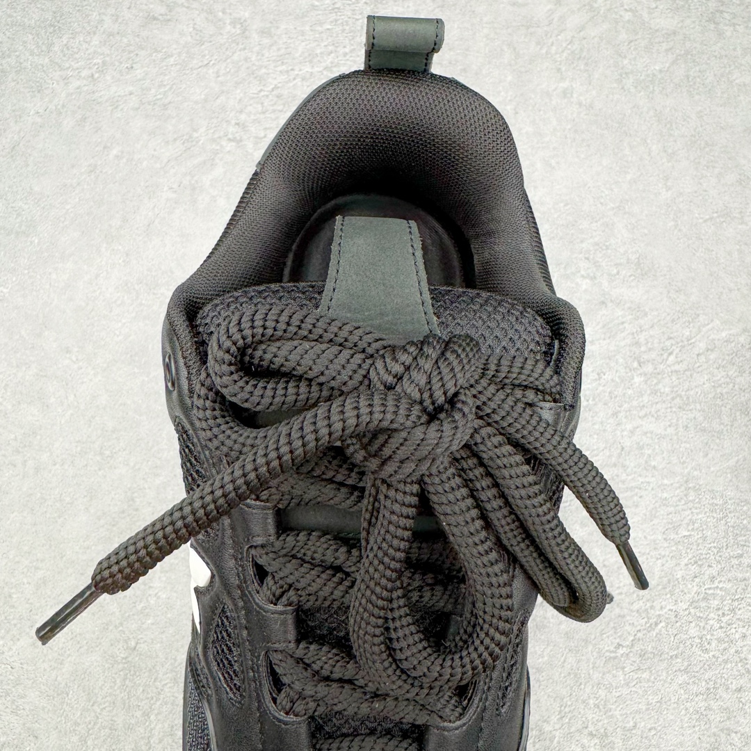 图片[5]-＃GD广顶 Louis Vuitton SKATE lv路易威登系带时装走秀运动时尚板鞋 外贸零售特供批次 2023全新纸板数据 印花高频效果碾压市面 市售天花板产物 耗时半年巨作 全套原厂新版原纸板楦头开发 原厂特供皮料加持 市场所有版本中综合最强的货品 GD实力大厂出品 全网最全配色更新最快 最成熟的做工稳定的品控 完美鞋型超高的清洁度 零毛边线头瑕疵 全套原楦原纸版原鞋开模 全网最具灵魂的版型 正确原装黄色鞋盒 正确中底印花 鞋面印花3D高频深度立体 全鞋电脑针车 紧密相连 针距密度一致 环保乳胶注塑鞋垫 厚度脚感还原原版 皮面裁剪部位 统一油边封口工艺 原装橡胶大底含胶量大底组合零偏差 专柜全套包装 防尘袋 说明书 质保卡 男女鞋 尺码：35 36 37 38 39 40 41 42 43 44 45-选品中心