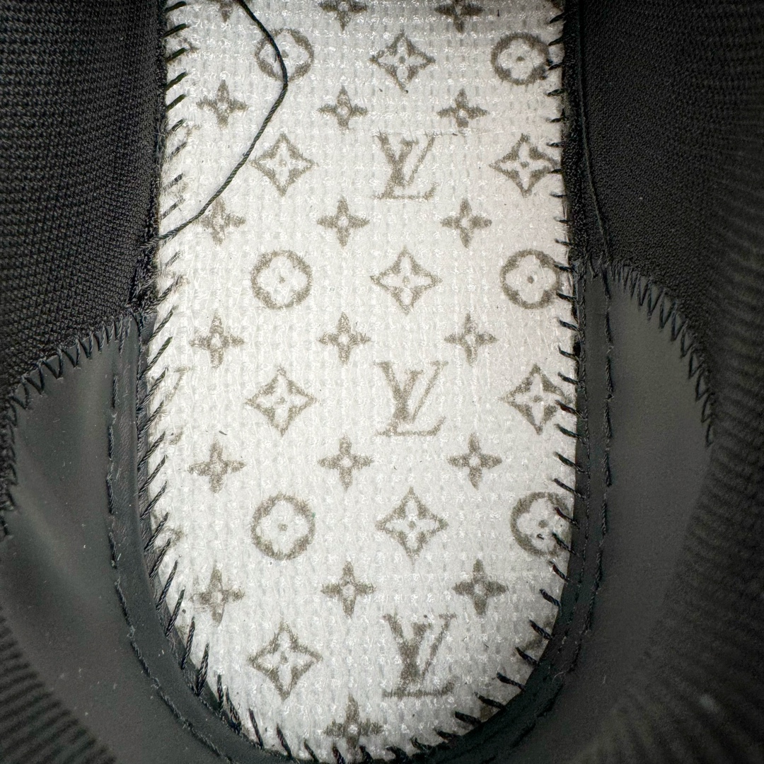 图片[10]-＃GD广顶 Louis Vuitton SKATE lv路易威登系带时装走秀运动时尚板鞋 外贸零售特供批次 2023全新纸板数据 印花高频效果碾压市面 市售天花板产物 耗时半年巨作 全套原厂新版原纸板楦头开发 原厂特供皮料加持 市场所有版本中综合最强的货品 GD实力大厂出品 全网最全配色更新最快 最成熟的做工稳定的品控 完美鞋型超高的清洁度 零毛边线头瑕疵 全套原楦原纸版原鞋开模 全网最具灵魂的版型 正确原装黄色鞋盒 正确中底印花 鞋面印花3D高频深度立体 全鞋电脑针车 紧密相连 针距密度一致 环保乳胶注塑鞋垫 厚度脚感还原原版 皮面裁剪部位 统一油边封口工艺 原装橡胶大底含胶量大底组合零偏差 专柜全套包装 防尘袋 说明书 质保卡 男女鞋 尺码：35 36 37 38 39 40 41 42 43 44 45-选品中心