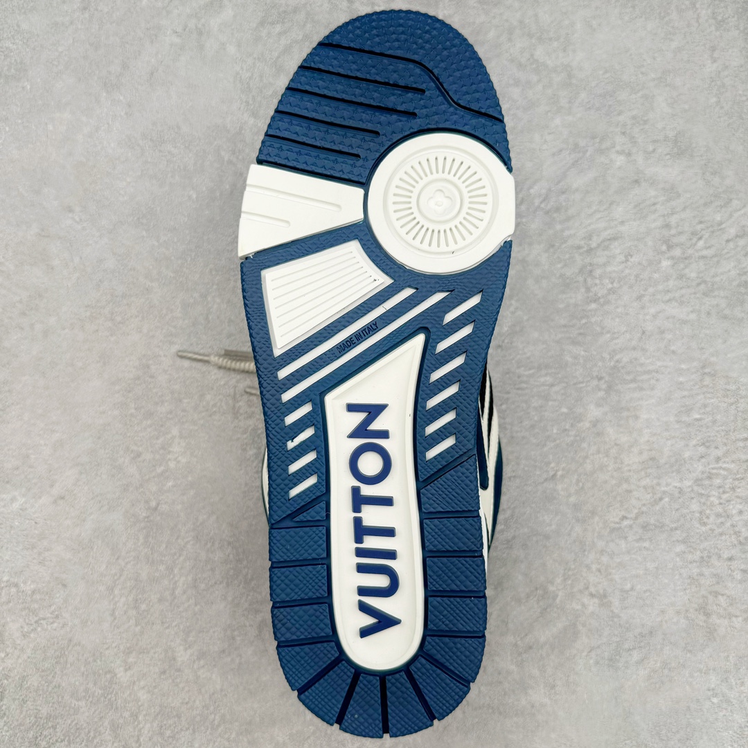 图片[9]-＃GD广顶 Louis Vuitton SKATE lv路易威登系带时装走秀运动时尚板鞋 外贸零售特供批次 2023全新纸板数据 印花高频效果碾压市面 市售天花板产物 耗时半年巨作 全套原厂新版原纸板楦头开发 原厂特供皮料加持 市场所有版本中综合最强的货品 GD实力大厂出品 全网最全配色更新最快 最成熟的做工稳定的品控 完美鞋型超高的清洁度 零毛边线头瑕疵 全套原楦原纸版原鞋开模 全网最具灵魂的版型 正确原装黄色鞋盒 正确中底印花 鞋面印花3D高频深度立体 全鞋电脑针车 紧密相连 针距密度一致 环保乳胶注塑鞋垫 厚度脚感还原原版 皮面裁剪部位 统一油边封口工艺 原装橡胶大底含胶量大底组合零偏差 专柜全套包装 防尘袋 说明书 质保卡 男女鞋 尺码：35 36 37 38 39 40 41 42 43 44 45-选品中心