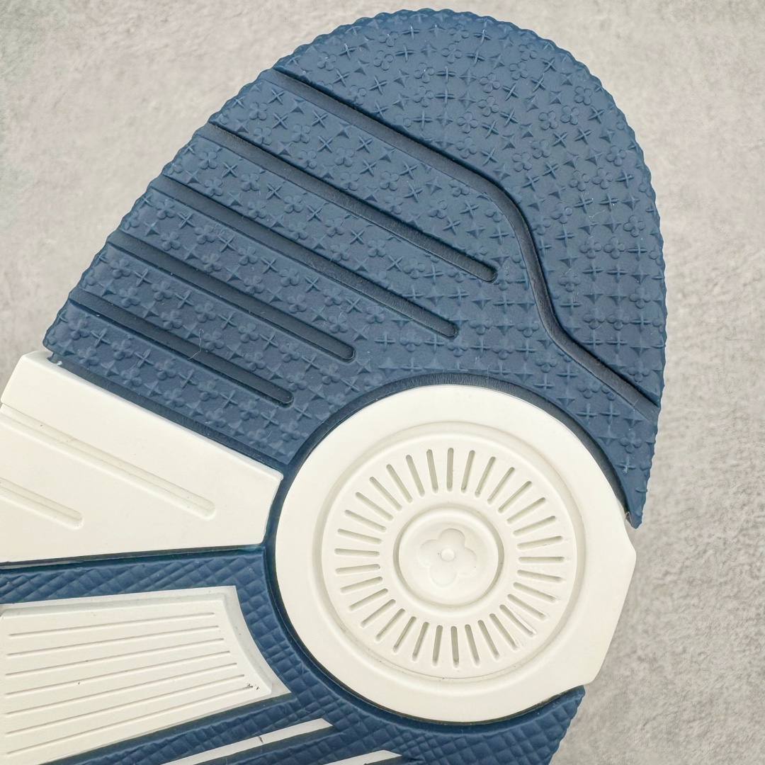 图片[20]-＃GD广顶 Louis Vuitton SKATE lv路易威登系带时装走秀运动时尚板鞋 外贸零售特供批次 2023全新纸板数据 印花高频效果碾压市面 市售天花板产物 耗时半年巨作 全套原厂新版原纸板楦头开发 原厂特供皮料加持 市场所有版本中综合最强的货品 GD实力大厂出品 全网最全配色更新最快 最成熟的做工稳定的品控 完美鞋型超高的清洁度 零毛边线头瑕疵 全套原楦原纸版原鞋开模 全网最具灵魂的版型 正确原装黄色鞋盒 正确中底印花 鞋面印花3D高频深度立体 全鞋电脑针车 紧密相连 针距密度一致 环保乳胶注塑鞋垫 厚度脚感还原原版 皮面裁剪部位 统一油边封口工艺 原装橡胶大底含胶量大底组合零偏差 专柜全套包装 防尘袋 说明书 质保卡 男女鞋 尺码：35 36 37 38 39 40 41 42 43 44 45-选品中心