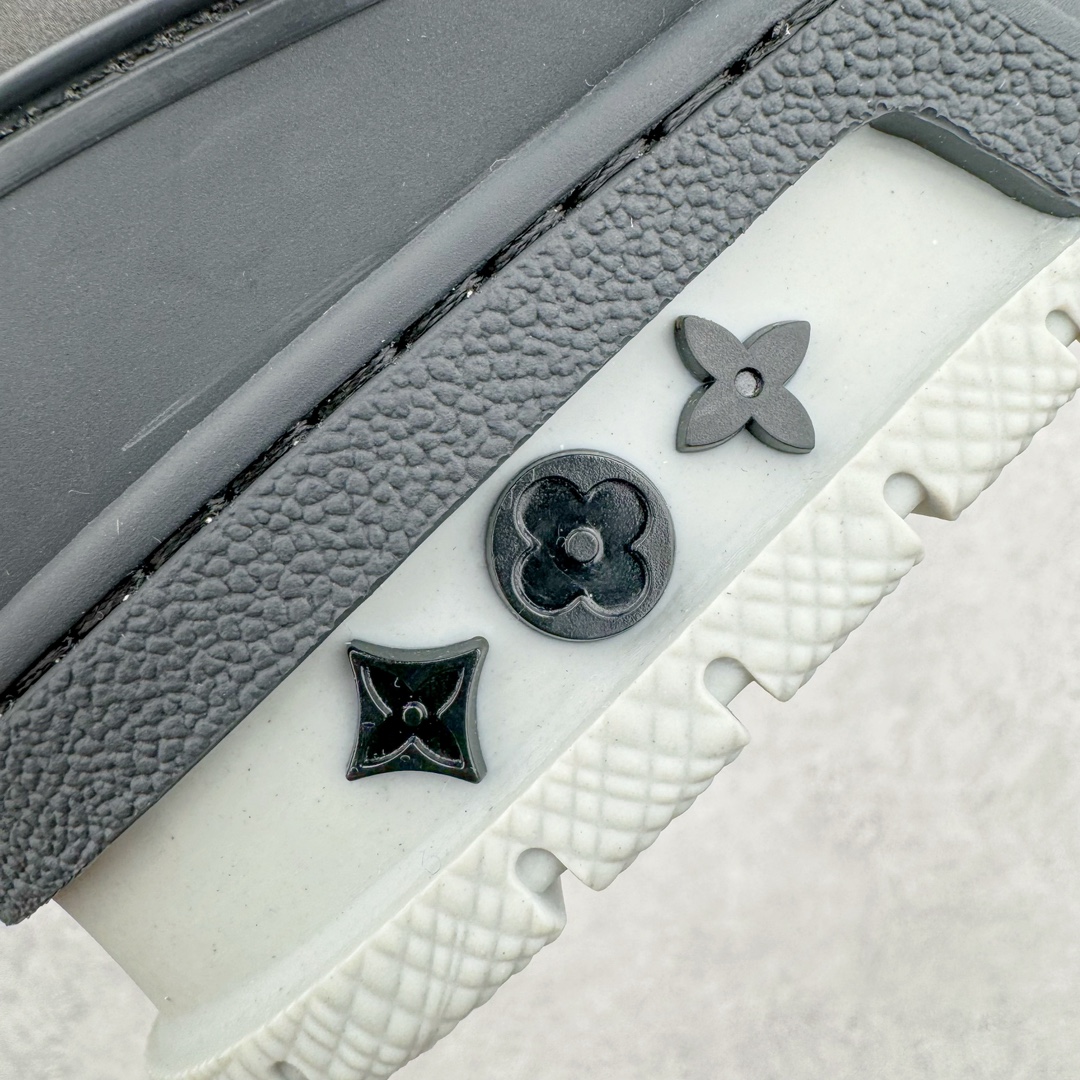 图片[10]-＃GD广顶 Louis Vuitton SKATE lv路易威登系带时装走秀运动时尚板鞋 外贸零售特供批次 2023全新纸板数据 印花高频效果碾压市面 市售天花板产物 耗时半年巨作 全套原厂新版原纸板楦头开发 原厂特供皮料加持 市场所有版本中综合最强的货品 GD实力大厂出品 全网最全配色更新最快 最成熟的做工稳定的品控 完美鞋型超高的清洁度 零毛边线头瑕疵 全套原楦原纸版原鞋开模 全网最具灵魂的版型 正确原装黄色鞋盒 正确中底印花 鞋面印花3D高频深度立体 全鞋电脑针车 紧密相连 针距密度一致 环保乳胶注塑鞋垫 厚度脚感还原原版 皮面裁剪部位 统一油边封口工艺 原装橡胶大底含胶量大底组合零偏差 专柜全套包装 防尘袋 说明书 质保卡 男女鞋 尺码：35 36 37 38 39 40 41 42 43 44 45-选品中心