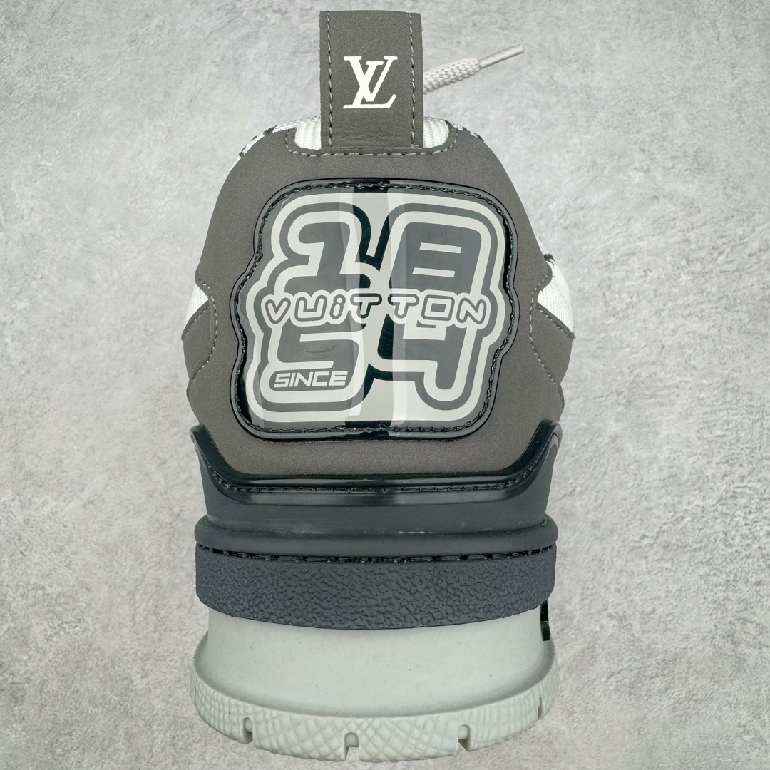 图片[8]-＃GD广顶 Louis Vuitton SKATE lv路易威登系带时装走秀运动时尚板鞋 外贸零售特供批次 2023全新纸板数据 印花高频效果碾压市面 市售天花板产物 耗时半年巨作 全套原厂新版原纸板楦头开发 原厂特供皮料加持 市场所有版本中综合最强的货品 GD实力大厂出品 全网最全配色更新最快 最成熟的做工稳定的品控 完美鞋型超高的清洁度 零毛边线头瑕疵 全套原楦原纸版原鞋开模 全网最具灵魂的版型 正确原装黄色鞋盒 正确中底印花 鞋面印花3D高频深度立体 全鞋电脑针车 紧密相连 针距密度一致 环保乳胶注塑鞋垫 厚度脚感还原原版 皮面裁剪部位 统一油边封口工艺 原装橡胶大底含胶量大底组合零偏差 专柜全套包装 防尘袋 说明书 质保卡 男女鞋 尺码：35 36 37 38 39 40 41 42 43 44 45-选品中心