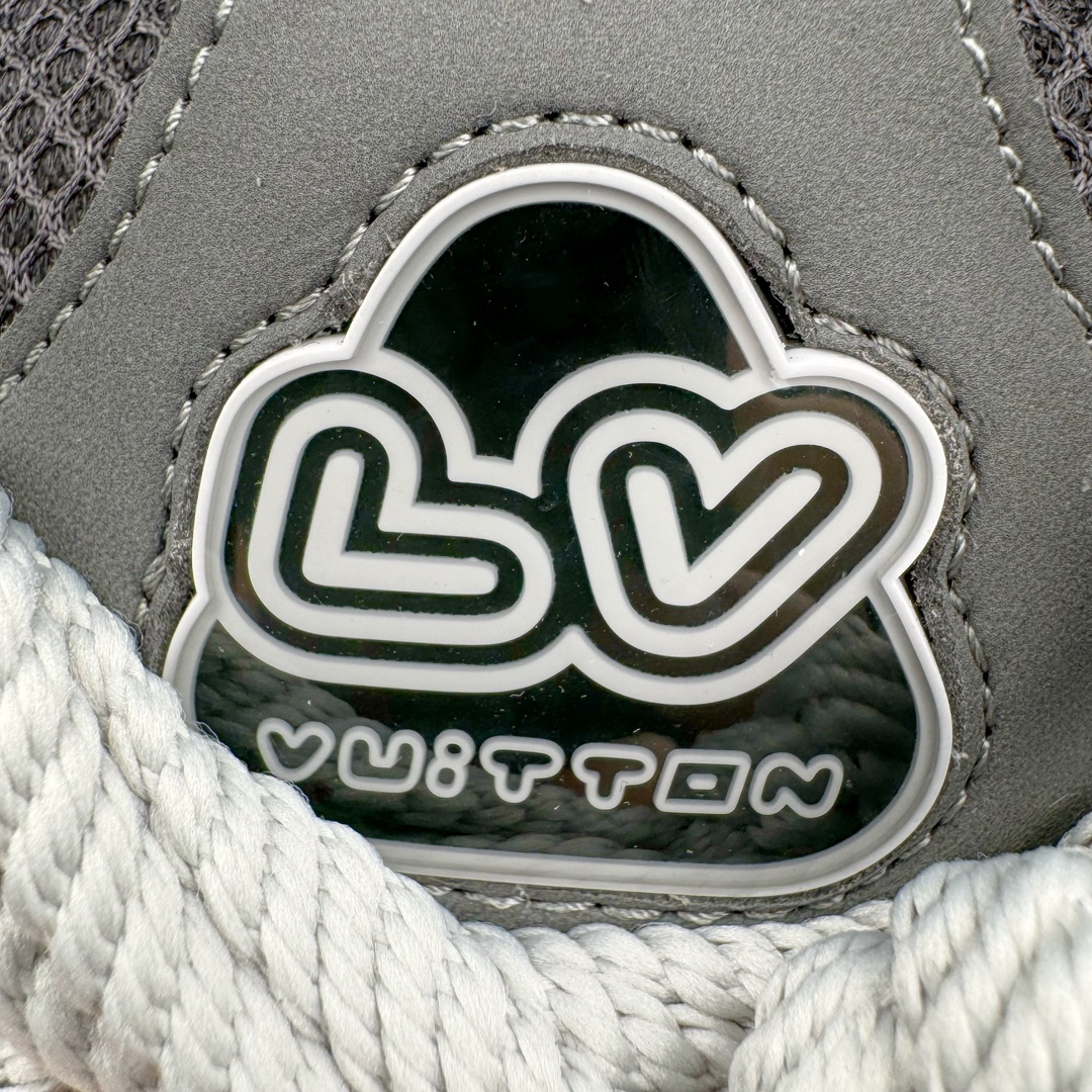 图片[15]-＃GD广顶 Louis Vuitton SKATE lv路易威登系带时装走秀运动时尚板鞋 外贸零售特供批次 2023全新纸板数据 印花高频效果碾压市面 市售天花板产物 耗时半年巨作 全套原厂新版原纸板楦头开发 原厂特供皮料加持 市场所有版本中综合最强的货品 GD实力大厂出品 全网最全配色更新最快 最成熟的做工稳定的品控 完美鞋型超高的清洁度 零毛边线头瑕疵 全套原楦原纸版原鞋开模 全网最具灵魂的版型 正确原装黄色鞋盒 正确中底印花 鞋面印花3D高频深度立体 全鞋电脑针车 紧密相连 针距密度一致 环保乳胶注塑鞋垫 厚度脚感还原原版 皮面裁剪部位 统一油边封口工艺 原装橡胶大底含胶量大底组合零偏差 专柜全套包装 防尘袋 说明书 质保卡 男女鞋 尺码：35 36 37 38 39 40 41 42 43 44 45-选品中心