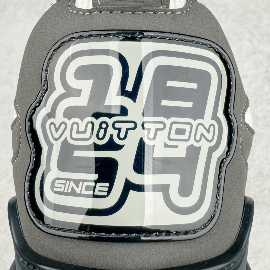 图片[21]-＃GD广顶 Louis Vuitton SKATE lv路易威登系带时装走秀运动时尚板鞋 外贸零售特供批次 2023全新纸板数据 印花高频效果碾压市面 市售天花板产物 耗时半年巨作 全套原厂新版原纸板楦头开发 原厂特供皮料加持 市场所有版本中综合最强的货品 GD实力大厂出品 全网最全配色更新最快 最成熟的做工稳定的品控 完美鞋型超高的清洁度 零毛边线头瑕疵 全套原楦原纸版原鞋开模 全网最具灵魂的版型 正确原装黄色鞋盒 正确中底印花 鞋面印花3D高频深度立体 全鞋电脑针车 紧密相连 针距密度一致 环保乳胶注塑鞋垫 厚度脚感还原原版 皮面裁剪部位 统一油边封口工艺 原装橡胶大底含胶量大底组合零偏差 专柜全套包装 防尘袋 说明书 质保卡 男女鞋 尺码：35 36 37 38 39 40 41 42 43 44 45-选品中心