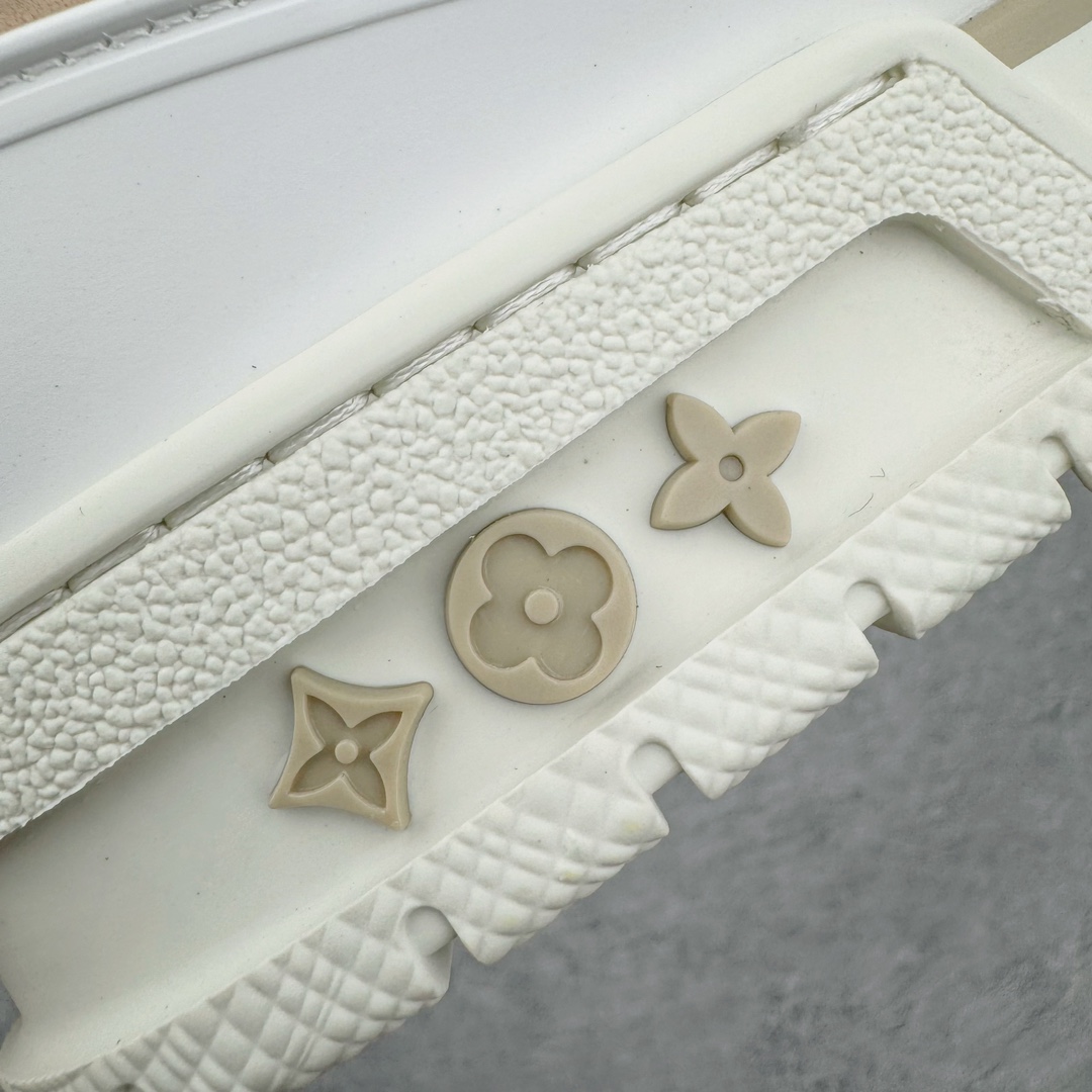 图片[20]-＃GD广顶 Louis Vuitton SKATE lv路易威登系带时装走秀运动时尚板鞋 外贸零售特供批次 2023全新纸板数据 印花高频效果碾压市面 市售天花板产物 耗时半年巨作 全套原厂新版原纸板楦头开发 原厂特供皮料加持 市场所有版本中综合最强的货品 GD实力大厂出品 全网最全配色更新最快 最成熟的做工稳定的品控 完美鞋型超高的清洁度 零毛边线头瑕疵 全套原楦原纸版原鞋开模 全网最具灵魂的版型 正确原装黄色鞋盒 正确中底印花 鞋面印花3D高频深度立体 全鞋电脑针车 紧密相连 针距密度一致 环保乳胶注塑鞋垫 厚度脚感还原原版 皮面裁剪部位 统一油边封口工艺 原装橡胶大底含胶量大底组合零偏差 专柜全套包装 防尘袋 说明书 质保卡 男女鞋 尺码：35 36 37 38 39 40 41 42 43 44 45-选品中心