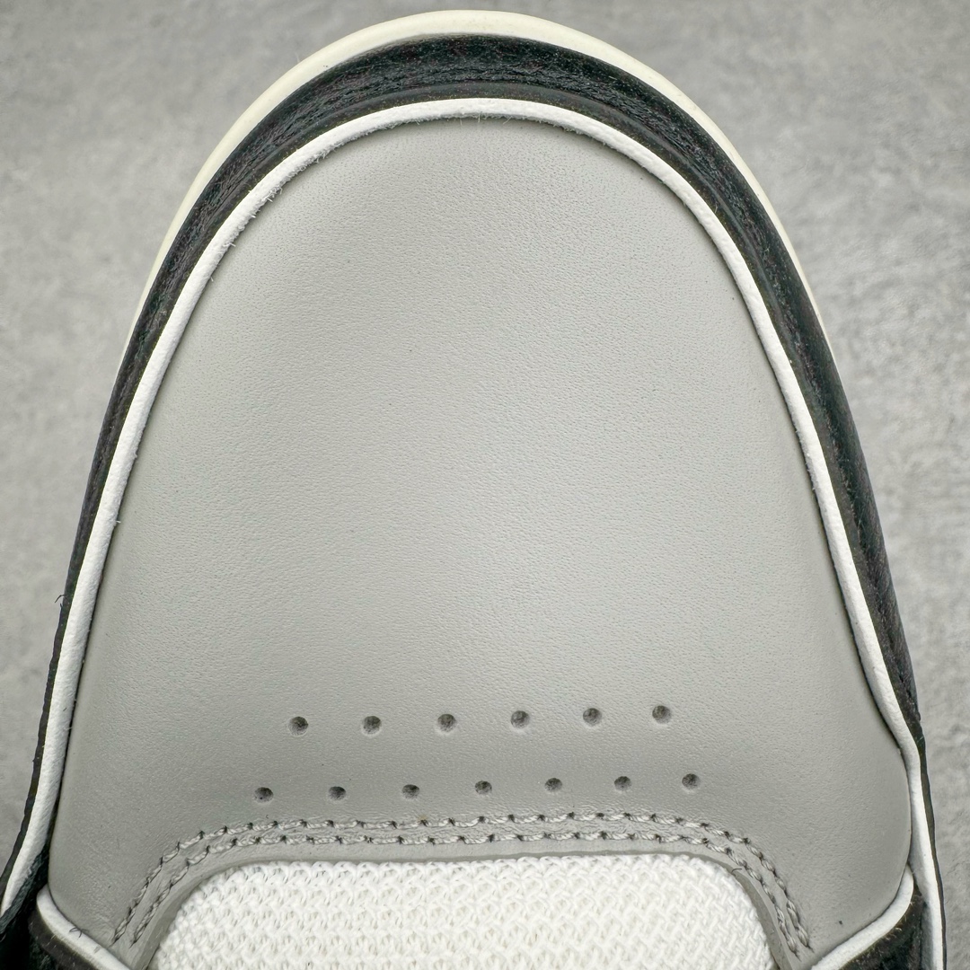 图片[13]-＃GD广顶 Louis Vuitton Trainer lv路易威登时装走秀运动时尚板鞋 外贸零售特供批次 2023全新纸板数据 印花高频效果碾压市面 市售天花板产物 耗时半年巨作 全套原厂新版原纸板楦头开发 原厂特供皮料加持 市场所有版本中综合最强的货品 GD实力大厂出品 全网最全配色更新最快 最成熟的做工稳定的品控 完美鞋型超高的清洁度 零毛边线头瑕疵 全套原楦原纸版原鞋开模 全网最具灵魂的版型 正确原装黄色鞋盒 正确中底印花 鞋面印花3D高频深度立体 全鞋电脑针车 紧密相连 针距密度一致 环保乳胶注塑鞋垫 厚度脚感还原原版 皮面裁剪部位 统一油边封口工艺 原装橡胶大底含胶量大底组合零偏差 专柜全套包装 防尘袋 说明书 质保卡 男女鞋 尺码：35 36 37 38 39 40 41 42 43 44 45-选品中心