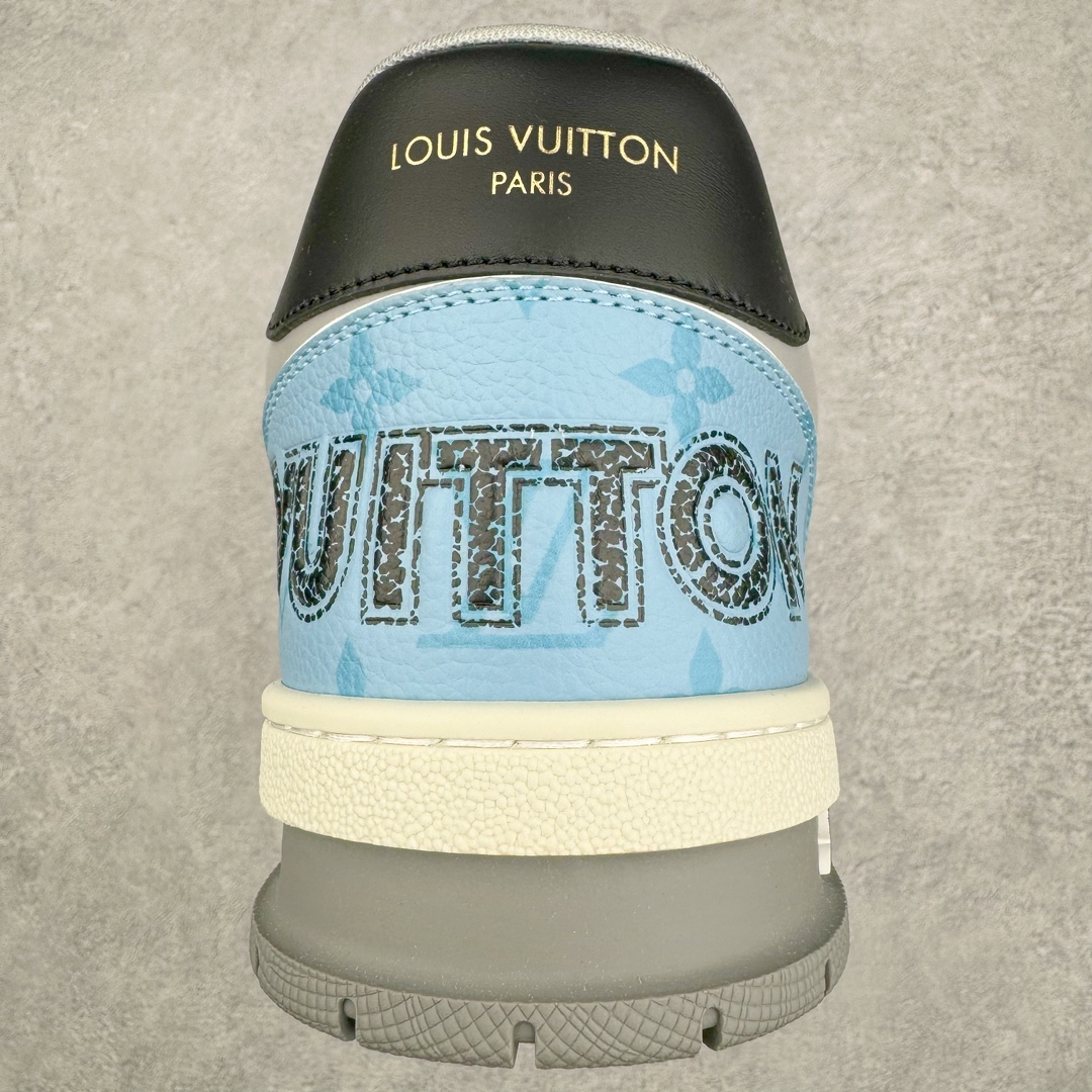 图片[8]-＃GD广顶 Louis Vuitton Trainer lv路易威登时装走秀运动时尚板鞋 外贸零售特供批次 2023全新纸板数据 印花高频效果碾压市面 市售天花板产物 耗时半年巨作 全套原厂新版原纸板楦头开发 原厂特供皮料加持 市场所有版本中综合最强的货品 GD实力大厂出品 全网最全配色更新最快 最成熟的做工稳定的品控 完美鞋型超高的清洁度 零毛边线头瑕疵 全套原楦原纸版原鞋开模 全网最具灵魂的版型 正确原装黄色鞋盒 正确中底印花 鞋面印花3D高频深度立体 全鞋电脑针车 紧密相连 针距密度一致 环保乳胶注塑鞋垫 厚度脚感还原原版 皮面裁剪部位 统一油边封口工艺 原装橡胶大底含胶量大底组合零偏差 专柜全套包装 防尘袋 说明书 质保卡 男女鞋 尺码：35 36 37 38 39 40 41 42 43 44 45-选品中心