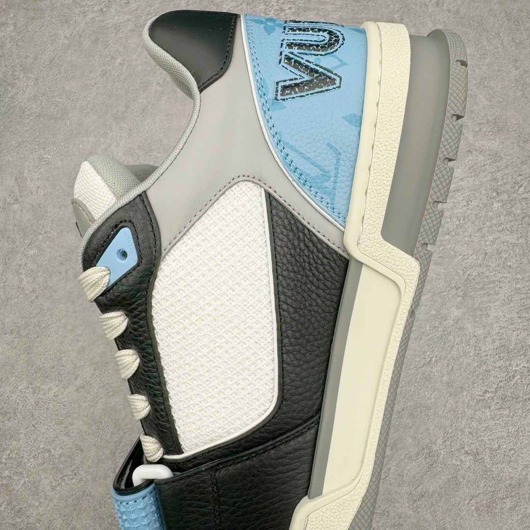 图片[7]-＃GD广顶 Louis Vuitton Trainer lv路易威登时装走秀运动时尚板鞋 外贸零售特供批次 2023全新纸板数据 印花高频效果碾压市面 市售天花板产物 耗时半年巨作 全套原厂新版原纸板楦头开发 原厂特供皮料加持 市场所有版本中综合最强的货品 GD实力大厂出品 全网最全配色更新最快 最成熟的做工稳定的品控 完美鞋型超高的清洁度 零毛边线头瑕疵 全套原楦原纸版原鞋开模 全网最具灵魂的版型 正确原装黄色鞋盒 正确中底印花 鞋面印花3D高频深度立体 全鞋电脑针车 紧密相连 针距密度一致 环保乳胶注塑鞋垫 厚度脚感还原原版 皮面裁剪部位 统一油边封口工艺 原装橡胶大底含胶量大底组合零偏差 专柜全套包装 防尘袋 说明书 质保卡 男女鞋 尺码：35 36 37 38 39 40 41 42 43 44 45-选品中心