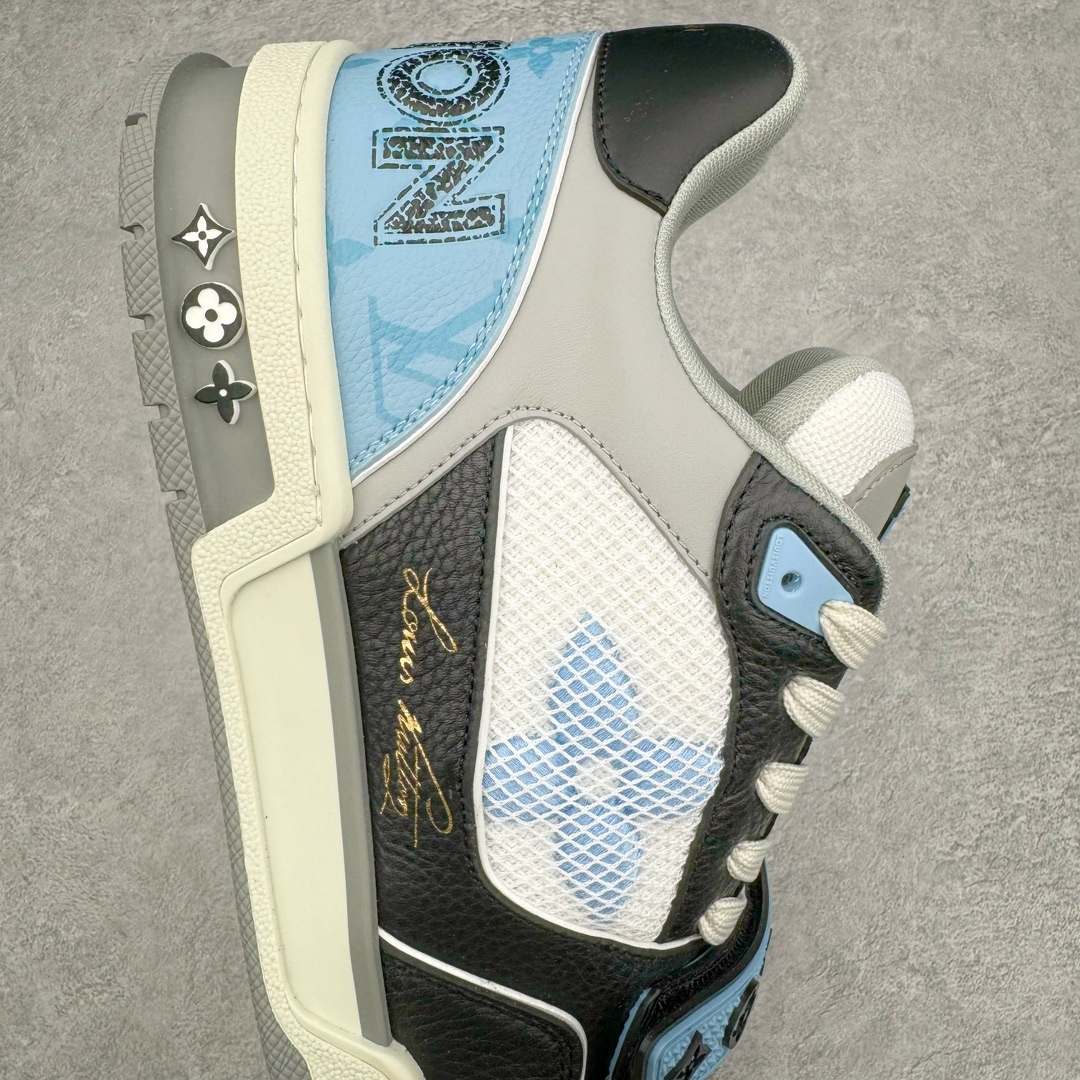 图片[6]-＃GD广顶 Louis Vuitton Trainer lv路易威登时装走秀运动时尚板鞋 外贸零售特供批次 2023全新纸板数据 印花高频效果碾压市面 市售天花板产物 耗时半年巨作 全套原厂新版原纸板楦头开发 原厂特供皮料加持 市场所有版本中综合最强的货品 GD实力大厂出品 全网最全配色更新最快 最成熟的做工稳定的品控 完美鞋型超高的清洁度 零毛边线头瑕疵 全套原楦原纸版原鞋开模 全网最具灵魂的版型 正确原装黄色鞋盒 正确中底印花 鞋面印花3D高频深度立体 全鞋电脑针车 紧密相连 针距密度一致 环保乳胶注塑鞋垫 厚度脚感还原原版 皮面裁剪部位 统一油边封口工艺 原装橡胶大底含胶量大底组合零偏差 专柜全套包装 防尘袋 说明书 质保卡 男女鞋 尺码：35 36 37 38 39 40 41 42 43 44 45-选品中心