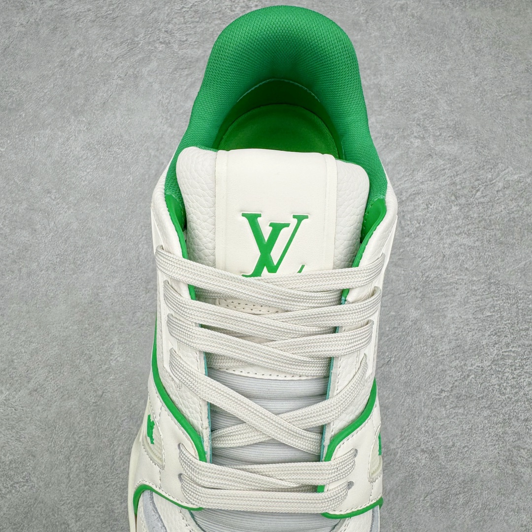 图片[5]-＃GD广顶 Louis Vuitton Trainer lv路易威登时装走秀运动时尚板鞋 外贸零售特供批次 2023全新纸板数据 印花高频效果碾压市面 市售天花板产物 耗时半年巨作 全套原厂新版原纸板楦头开发 原厂特供皮料加持 市场所有版本中综合最强的货品 GD实力大厂出品 全网最全配色更新最快 最成熟的做工稳定的品控 完美鞋型超高的清洁度 零毛边线头瑕疵 全套原楦原纸版原鞋开模 全网最具灵魂的版型 正确原装黄色鞋盒 正确中底印花 鞋面印花3D高频深度立体 全鞋电脑针车 紧密相连 针距密度一致 环保乳胶注塑鞋垫 厚度脚感还原原版 皮面裁剪部位 统一油边封口工艺 原装橡胶大底含胶量大底组合零偏差 专柜全套包装 防尘袋 说明书 质保卡 男女鞋 尺码：35 36 37 38 39 40 41 42 43 44 45-选品中心