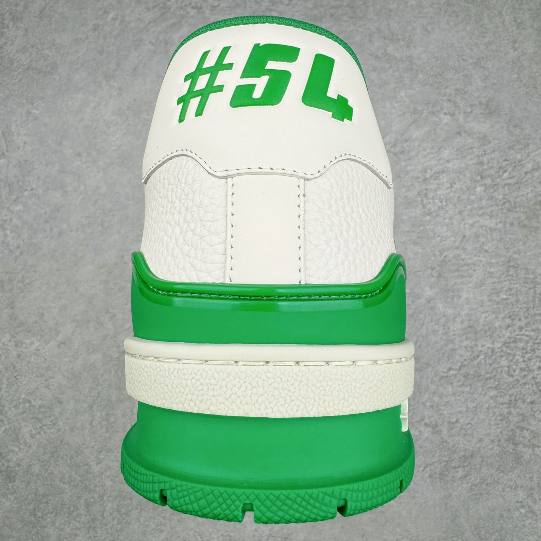 图片[8]-＃GD广顶 Louis Vuitton Trainer lv路易威登时装走秀运动时尚板鞋 外贸零售特供批次 2023全新纸板数据 印花高频效果碾压市面 市售天花板产物 耗时半年巨作 全套原厂新版原纸板楦头开发 原厂特供皮料加持 市场所有版本中综合最强的货品 GD实力大厂出品 全网最全配色更新最快 最成熟的做工稳定的品控 完美鞋型超高的清洁度 零毛边线头瑕疵 全套原楦原纸版原鞋开模 全网最具灵魂的版型 正确原装黄色鞋盒 正确中底印花 鞋面印花3D高频深度立体 全鞋电脑针车 紧密相连 针距密度一致 环保乳胶注塑鞋垫 厚度脚感还原原版 皮面裁剪部位 统一油边封口工艺 原装橡胶大底含胶量大底组合零偏差 专柜全套包装 防尘袋 说明书 质保卡 男女鞋 尺码：35 36 37 38 39 40 41 42 43 44 45-选品中心