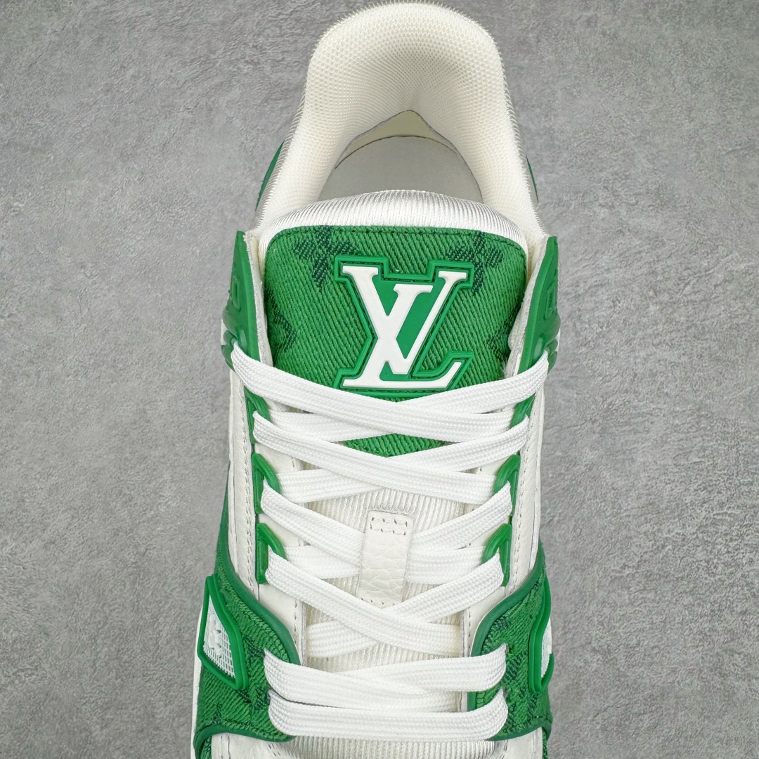 图片[5]-＃GD广顶 Louis Vuitton Trainer lv路易威登时装走秀运动时尚板鞋 外贸零售特供批次 2023全新纸板数据 印花高频效果碾压市面 市售天花板产物 耗时半年巨作 全套原厂新版原纸板楦头开发 原厂特供皮料加持 市场所有版本中综合最强的货品 GD实力大厂出品 全网最全配色更新最快 最成熟的做工稳定的品控 完美鞋型超高的清洁度 零毛边线头瑕疵 全套原楦原纸版原鞋开模 全网最具灵魂的版型 正确原装黄色鞋盒 正确中底印花 鞋面印花3D高频深度立体 全鞋电脑针车 紧密相连 针距密度一致 环保乳胶注塑鞋垫 厚度脚感还原原版 皮面裁剪部位 统一油边封口工艺 原装橡胶大底含胶量大底组合零偏差 专柜全套包装 防尘袋 说明书 质保卡 男女鞋 尺码：35 36 37 38 39 40 41 42 43 44 45-选品中心