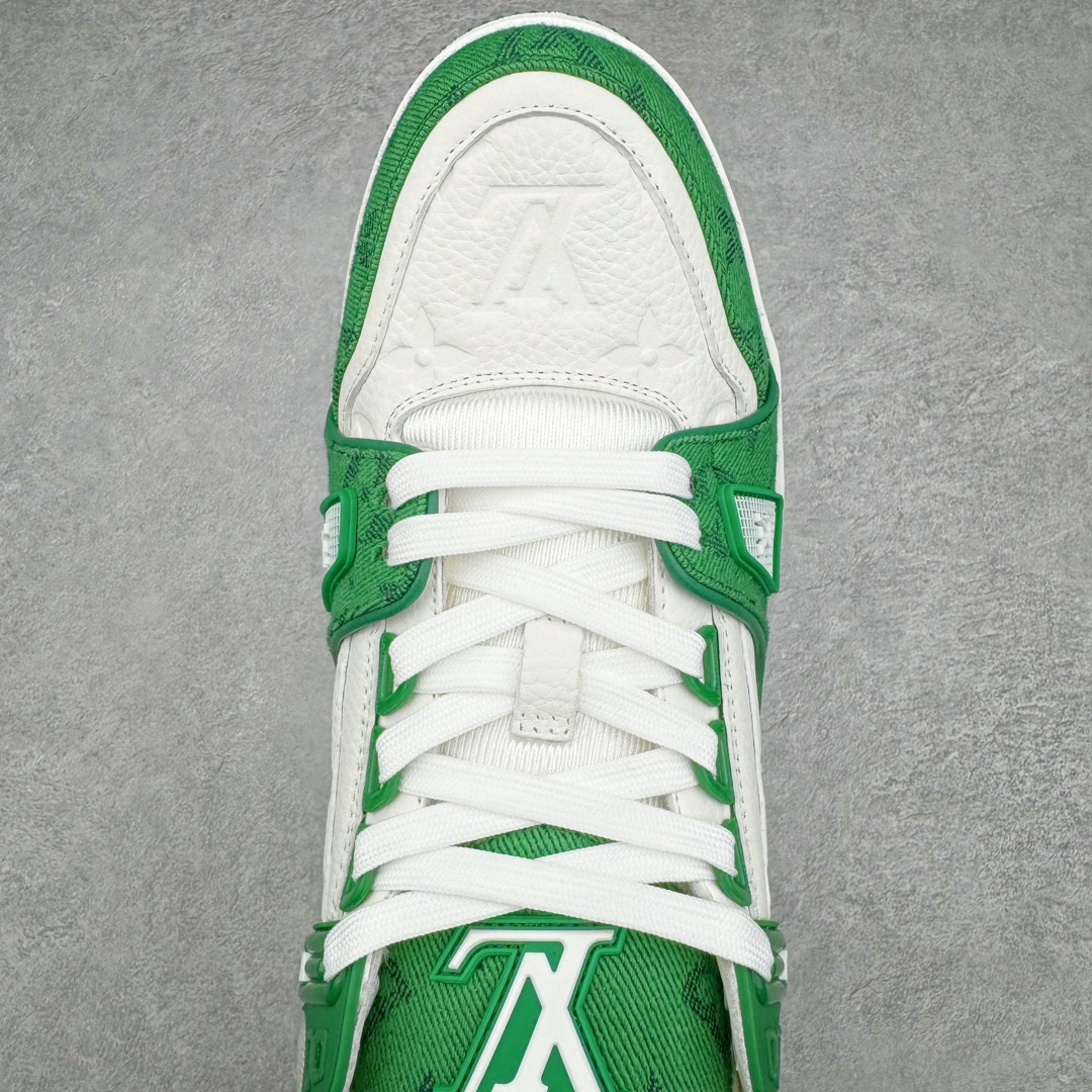 图片[4]-＃GD广顶 Louis Vuitton Trainer lv路易威登时装走秀运动时尚板鞋 外贸零售特供批次 2023全新纸板数据 印花高频效果碾压市面 市售天花板产物 耗时半年巨作 全套原厂新版原纸板楦头开发 原厂特供皮料加持 市场所有版本中综合最强的货品 GD实力大厂出品 全网最全配色更新最快 最成熟的做工稳定的品控 完美鞋型超高的清洁度 零毛边线头瑕疵 全套原楦原纸版原鞋开模 全网最具灵魂的版型 正确原装黄色鞋盒 正确中底印花 鞋面印花3D高频深度立体 全鞋电脑针车 紧密相连 针距密度一致 环保乳胶注塑鞋垫 厚度脚感还原原版 皮面裁剪部位 统一油边封口工艺 原装橡胶大底含胶量大底组合零偏差 专柜全套包装 防尘袋 说明书 质保卡 男女鞋 尺码：35 36 37 38 39 40 41 42 43 44 45-选品中心