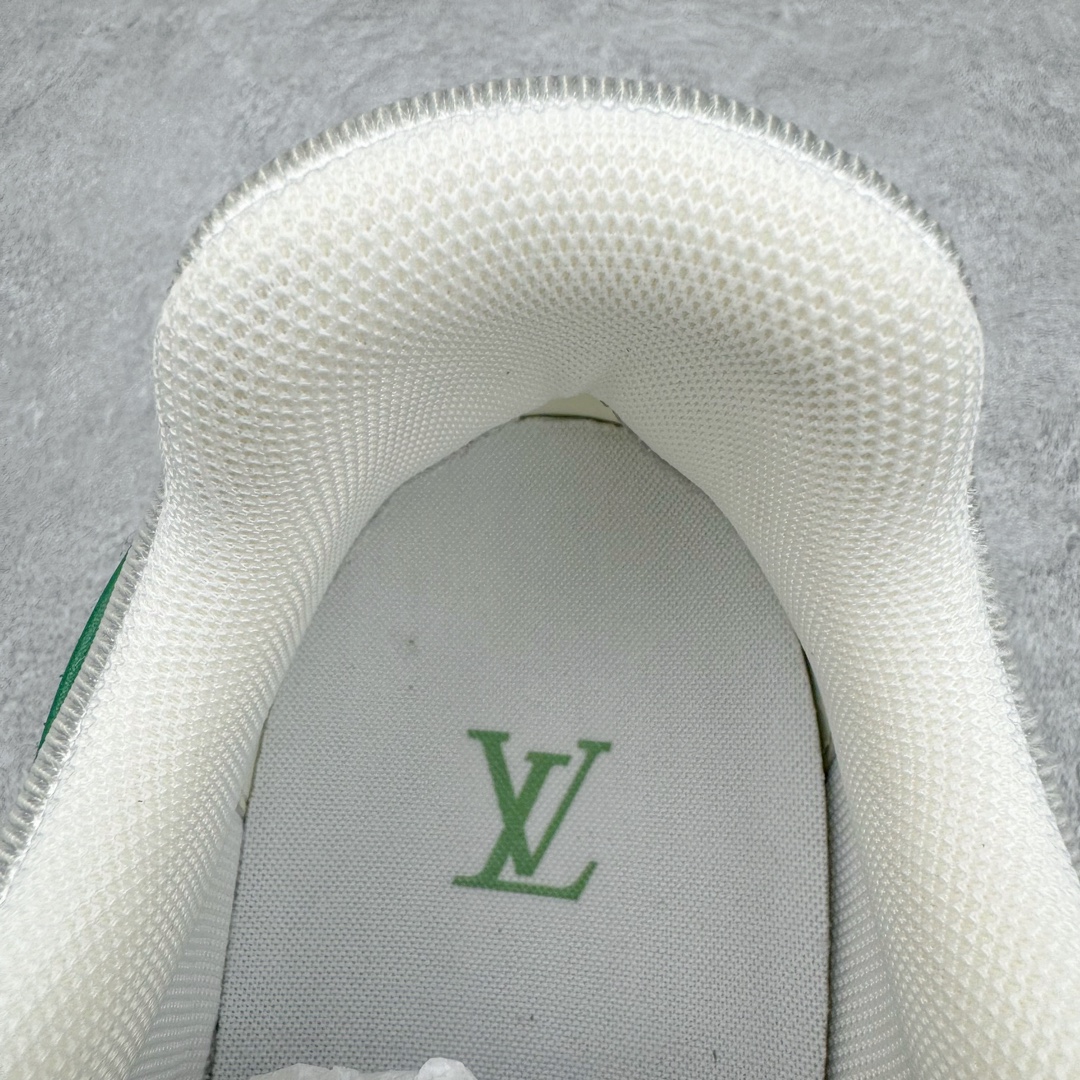 图片[12]-＃GD广顶 Louis Vuitton Trainer lv路易威登时装走秀运动时尚板鞋 外贸零售特供批次 2023全新纸板数据 印花高频效果碾压市面 市售天花板产物 耗时半年巨作 全套原厂新版原纸板楦头开发 原厂特供皮料加持 市场所有版本中综合最强的货品 GD实力大厂出品 全网最全配色更新最快 最成熟的做工稳定的品控 完美鞋型超高的清洁度 零毛边线头瑕疵 全套原楦原纸版原鞋开模 全网最具灵魂的版型 正确原装黄色鞋盒 正确中底印花 鞋面印花3D高频深度立体 全鞋电脑针车 紧密相连 针距密度一致 环保乳胶注塑鞋垫 厚度脚感还原原版 皮面裁剪部位 统一油边封口工艺 原装橡胶大底含胶量大底组合零偏差 专柜全套包装 防尘袋 说明书 质保卡 男女鞋 尺码：35 36 37 38 39 40 41 42 43 44 45-选品中心