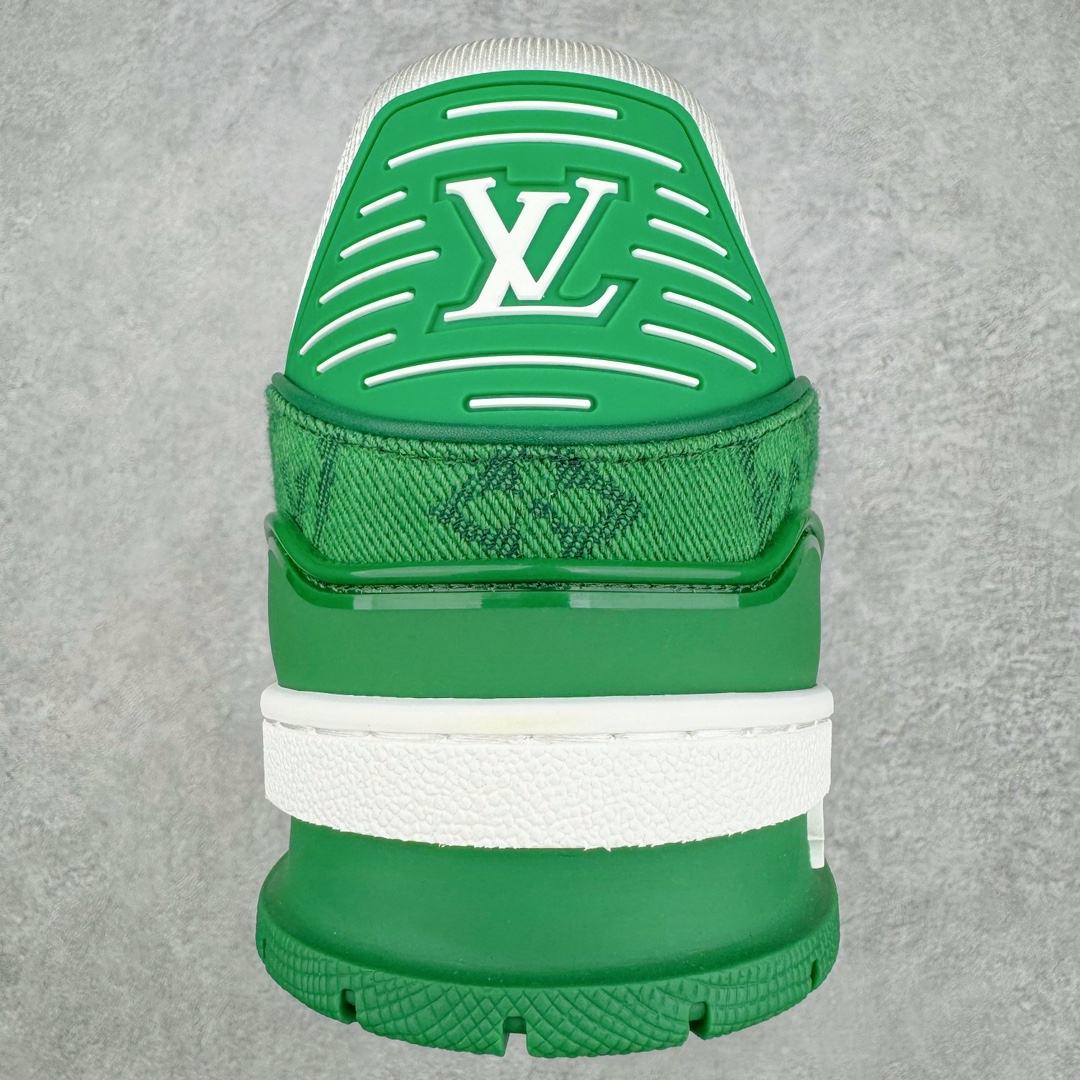 图片[8]-＃GD广顶 Louis Vuitton Trainer lv路易威登时装走秀运动时尚板鞋 外贸零售特供批次 2023全新纸板数据 印花高频效果碾压市面 市售天花板产物 耗时半年巨作 全套原厂新版原纸板楦头开发 原厂特供皮料加持 市场所有版本中综合最强的货品 GD实力大厂出品 全网最全配色更新最快 最成熟的做工稳定的品控 完美鞋型超高的清洁度 零毛边线头瑕疵 全套原楦原纸版原鞋开模 全网最具灵魂的版型 正确原装黄色鞋盒 正确中底印花 鞋面印花3D高频深度立体 全鞋电脑针车 紧密相连 针距密度一致 环保乳胶注塑鞋垫 厚度脚感还原原版 皮面裁剪部位 统一油边封口工艺 原装橡胶大底含胶量大底组合零偏差 专柜全套包装 防尘袋 说明书 质保卡 男女鞋 尺码：35 36 37 38 39 40 41 42 43 44 45-选品中心