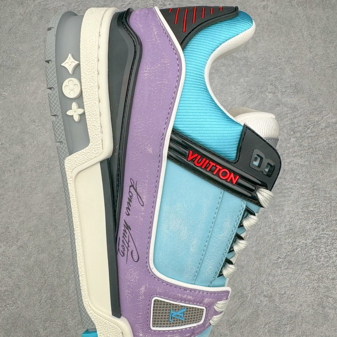 图片[6]-＃GD广顶 Louis Vuitton Trainer lv路易威登时装走秀运动时尚板鞋 外贸零售特供批次 2023全新纸板数据 印花高频效果碾压市面 市售天花板产物 耗时半年巨作 全套原厂新版原纸板楦头开发 原厂特供皮料加持 市场所有版本中综合最强的货品 GD实力大厂出品 全网最全配色更新最快 最成熟的做工稳定的品控 完美鞋型超高的清洁度 零毛边线头瑕疵 全套原楦原纸版原鞋开模 全网最具灵魂的版型 正确原装黄色鞋盒 正确中底印花 鞋面印花3D高频深度立体 全鞋电脑针车 紧密相连 针距密度一致 环保乳胶注塑鞋垫 厚度脚感还原原版 皮面裁剪部位 统一油边封口工艺 原装橡胶大底含胶量大底组合零偏差 专柜全套包装 防尘袋 说明书 质保卡 男女鞋 尺码：35 36 37 38 39 40 41 42 43 44 45-选品中心