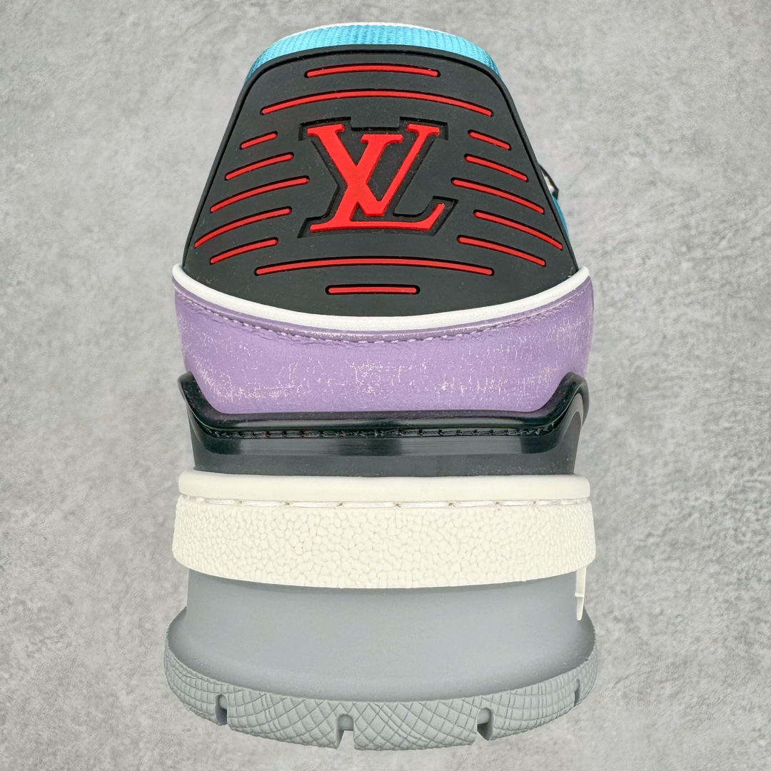 图片[8]-＃GD广顶 Louis Vuitton Trainer lv路易威登时装走秀运动时尚板鞋 外贸零售特供批次 2023全新纸板数据 印花高频效果碾压市面 市售天花板产物 耗时半年巨作 全套原厂新版原纸板楦头开发 原厂特供皮料加持 市场所有版本中综合最强的货品 GD实力大厂出品 全网最全配色更新最快 最成熟的做工稳定的品控 完美鞋型超高的清洁度 零毛边线头瑕疵 全套原楦原纸版原鞋开模 全网最具灵魂的版型 正确原装黄色鞋盒 正确中底印花 鞋面印花3D高频深度立体 全鞋电脑针车 紧密相连 针距密度一致 环保乳胶注塑鞋垫 厚度脚感还原原版 皮面裁剪部位 统一油边封口工艺 原装橡胶大底含胶量大底组合零偏差 专柜全套包装 防尘袋 说明书 质保卡 男女鞋 尺码：35 36 37 38 39 40 41 42 43 44 45-选品中心