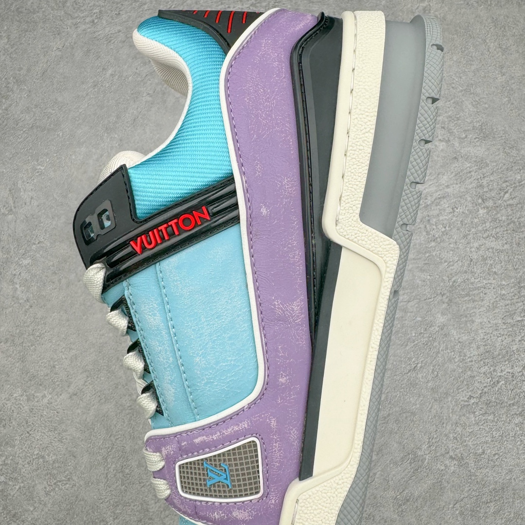 图片[7]-＃GD广顶 Louis Vuitton Trainer lv路易威登时装走秀运动时尚板鞋 外贸零售特供批次 2023全新纸板数据 印花高频效果碾压市面 市售天花板产物 耗时半年巨作 全套原厂新版原纸板楦头开发 原厂特供皮料加持 市场所有版本中综合最强的货品 GD实力大厂出品 全网最全配色更新最快 最成熟的做工稳定的品控 完美鞋型超高的清洁度 零毛边线头瑕疵 全套原楦原纸版原鞋开模 全网最具灵魂的版型 正确原装黄色鞋盒 正确中底印花 鞋面印花3D高频深度立体 全鞋电脑针车 紧密相连 针距密度一致 环保乳胶注塑鞋垫 厚度脚感还原原版 皮面裁剪部位 统一油边封口工艺 原装橡胶大底含胶量大底组合零偏差 专柜全套包装 防尘袋 说明书 质保卡 男女鞋 尺码：35 36 37 38 39 40 41 42 43 44 45-选品中心