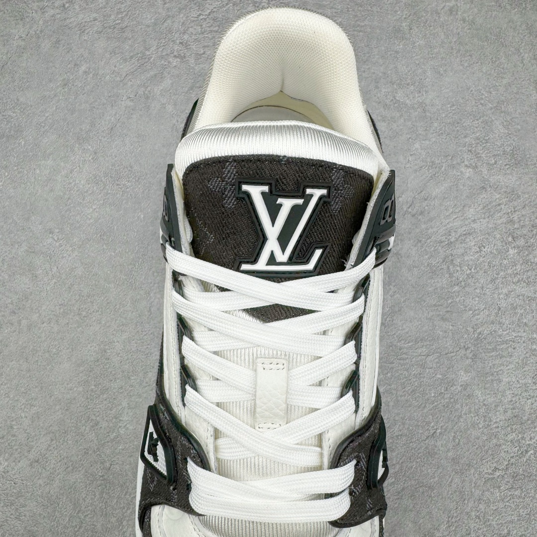 图片[5]-＃GD广顶 Louis Vuitton Trainer lv路易威登时装走秀运动时尚板鞋 外贸零售特供批次 2023全新纸板数据 印花高频效果碾压市面 市售天花板产物 耗时半年巨作 全套原厂新版原纸板楦头开发 原厂特供皮料加持 市场所有版本中综合最强的货品 GD实力大厂出品 全网最全配色更新最快 最成熟的做工稳定的品控 完美鞋型超高的清洁度 零毛边线头瑕疵 全套原楦原纸版原鞋开模 全网最具灵魂的版型 正确原装黄色鞋盒 正确中底印花 鞋面印花3D高频深度立体 全鞋电脑针车 紧密相连 针距密度一致 环保乳胶注塑鞋垫 厚度脚感还原原版 皮面裁剪部位 统一油边封口工艺 原装橡胶大底含胶量大底组合零偏差 专柜全套包装 防尘袋 说明书 质保卡 男女鞋 尺码：35 36 37 38 39 40 41 42 43 44 45-选品中心