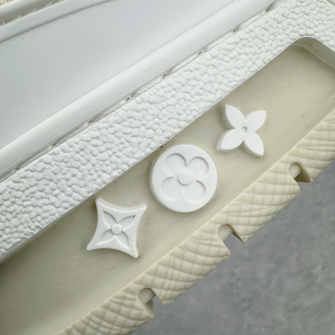 图片[18]-＃GD广顶 Louis Vuitton Trainer lv路易威登时装走秀运动时尚板鞋 外贸零售特供批次 2023全新纸板数据 印花高频效果碾压市面 市售天花板产物 耗时半年巨作 全套原厂新版原纸板楦头开发 原厂特供皮料加持 市场所有版本中综合最强的货品 GD实力大厂出品 全网最全配色更新最快 最成熟的做工稳定的品控 完美鞋型超高的清洁度 零毛边线头瑕疵 全套原楦原纸版原鞋开模 全网最具灵魂的版型 正确原装黄色鞋盒 正确中底印花 鞋面印花3D高频深度立体 全鞋电脑针车 紧密相连 针距密度一致 环保乳胶注塑鞋垫 厚度脚感还原原版 皮面裁剪部位 统一油边封口工艺 原装橡胶大底含胶量大底组合零偏差 专柜全套包装 防尘袋 说明书 质保卡 男女鞋 尺码：35 36 37 38 39 40 41 42 43 44 45-选品中心