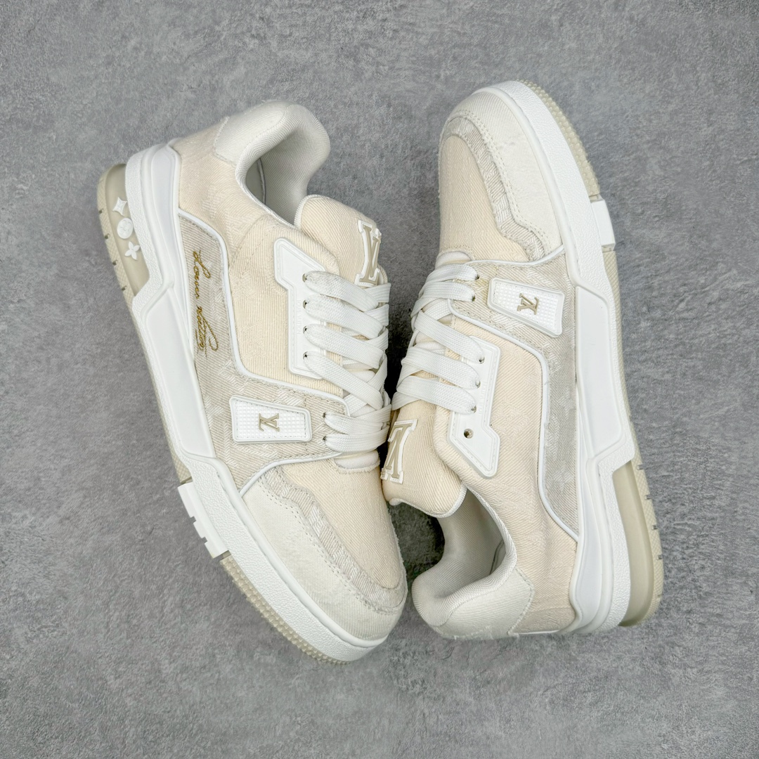 图片[3]-＃GD广顶 Louis Vuitton Trainer lv路易威登时装走秀运动时尚板鞋 外贸零售特供批次 2023全新纸板数据 印花高频效果碾压市面 市售天花板产物 耗时半年巨作 全套原厂新版原纸板楦头开发 原厂特供皮料加持 市场所有版本中综合最强的货品 GD实力大厂出品 全网最全配色更新最快 最成熟的做工稳定的品控 完美鞋型超高的清洁度 零毛边线头瑕疵 全套原楦原纸版原鞋开模 全网最具灵魂的版型 正确原装黄色鞋盒 正确中底印花 鞋面印花3D高频深度立体 全鞋电脑针车 紧密相连 针距密度一致 环保乳胶注塑鞋垫 厚度脚感还原原版 皮面裁剪部位 统一油边封口工艺 原装橡胶大底含胶量大底组合零偏差 专柜全套包装 防尘袋 说明书 质保卡 男女鞋 尺码：35 36 37 38 39 40 41 42 43 44 45-选品中心