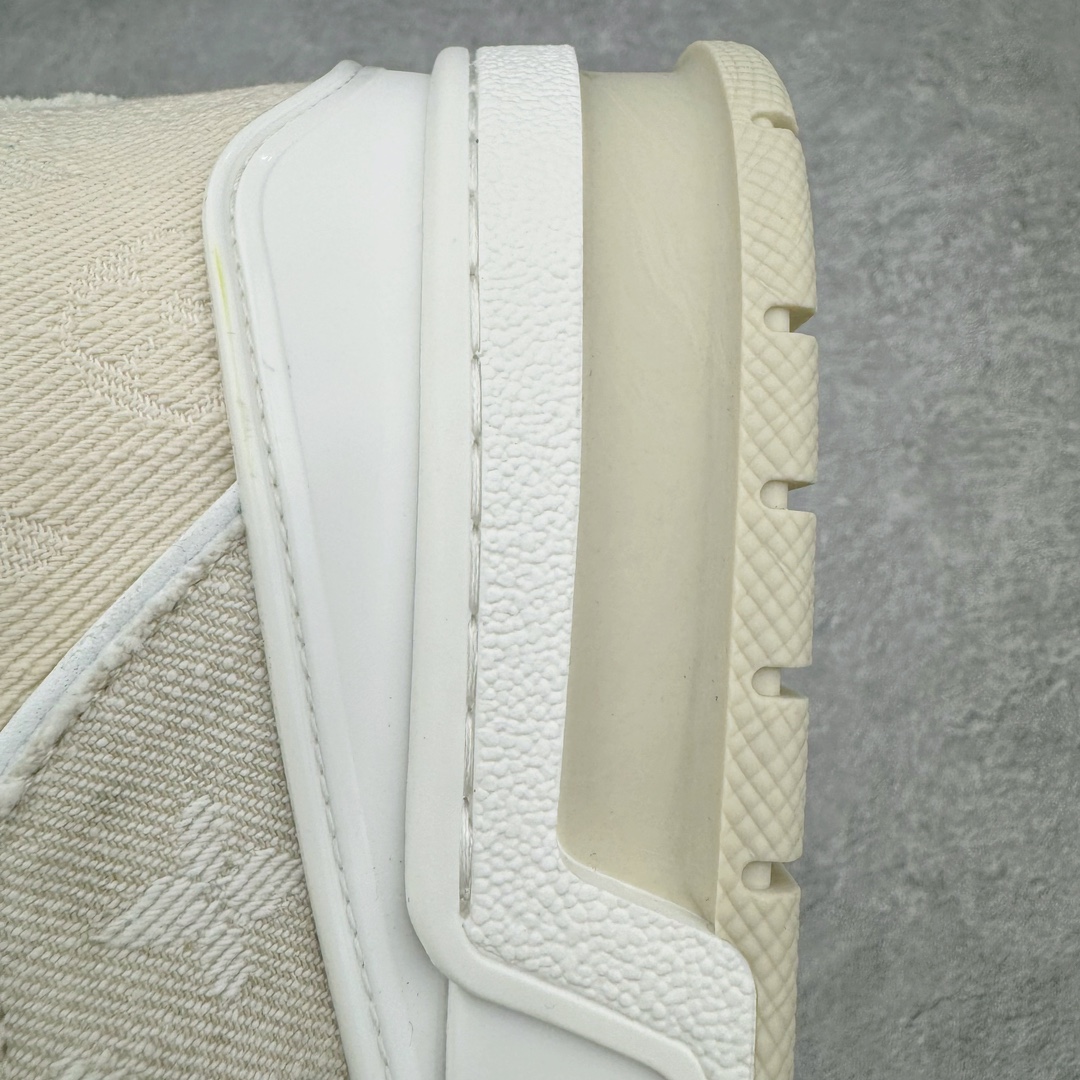 图片[12]-＃GD广顶 Louis Vuitton Trainer lv路易威登时装走秀运动时尚板鞋 外贸零售特供批次 2023全新纸板数据 印花高频效果碾压市面 市售天花板产物 耗时半年巨作 全套原厂新版原纸板楦头开发 原厂特供皮料加持 市场所有版本中综合最强的货品 GD实力大厂出品 全网最全配色更新最快 最成熟的做工稳定的品控 完美鞋型超高的清洁度 零毛边线头瑕疵 全套原楦原纸版原鞋开模 全网最具灵魂的版型 正确原装黄色鞋盒 正确中底印花 鞋面印花3D高频深度立体 全鞋电脑针车 紧密相连 针距密度一致 环保乳胶注塑鞋垫 厚度脚感还原原版 皮面裁剪部位 统一油边封口工艺 原装橡胶大底含胶量大底组合零偏差 专柜全套包装 防尘袋 说明书 质保卡 男女鞋 尺码：35 36 37 38 39 40 41 42 43 44 45-选品中心