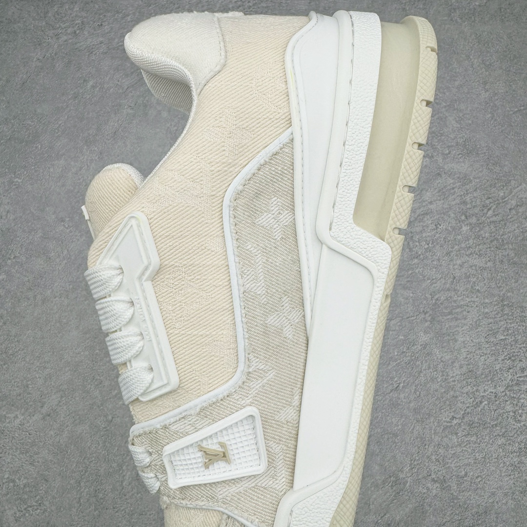 图片[7]-＃GD广顶 Louis Vuitton Trainer lv路易威登时装走秀运动时尚板鞋 外贸零售特供批次 2023全新纸板数据 印花高频效果碾压市面 市售天花板产物 耗时半年巨作 全套原厂新版原纸板楦头开发 原厂特供皮料加持 市场所有版本中综合最强的货品 GD实力大厂出品 全网最全配色更新最快 最成熟的做工稳定的品控 完美鞋型超高的清洁度 零毛边线头瑕疵 全套原楦原纸版原鞋开模 全网最具灵魂的版型 正确原装黄色鞋盒 正确中底印花 鞋面印花3D高频深度立体 全鞋电脑针车 紧密相连 针距密度一致 环保乳胶注塑鞋垫 厚度脚感还原原版 皮面裁剪部位 统一油边封口工艺 原装橡胶大底含胶量大底组合零偏差 专柜全套包装 防尘袋 说明书 质保卡 男女鞋 尺码：35 36 37 38 39 40 41 42 43 44 45-选品中心