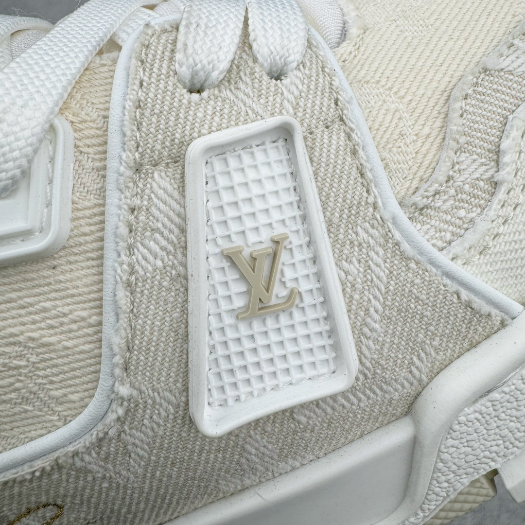 图片[16]-＃GD广顶 Louis Vuitton Trainer lv路易威登时装走秀运动时尚板鞋 外贸零售特供批次 2023全新纸板数据 印花高频效果碾压市面 市售天花板产物 耗时半年巨作 全套原厂新版原纸板楦头开发 原厂特供皮料加持 市场所有版本中综合最强的货品 GD实力大厂出品 全网最全配色更新最快 最成熟的做工稳定的品控 完美鞋型超高的清洁度 零毛边线头瑕疵 全套原楦原纸版原鞋开模 全网最具灵魂的版型 正确原装黄色鞋盒 正确中底印花 鞋面印花3D高频深度立体 全鞋电脑针车 紧密相连 针距密度一致 环保乳胶注塑鞋垫 厚度脚感还原原版 皮面裁剪部位 统一油边封口工艺 原装橡胶大底含胶量大底组合零偏差 专柜全套包装 防尘袋 说明书 质保卡 男女鞋 尺码：35 36 37 38 39 40 41 42 43 44 45-选品中心