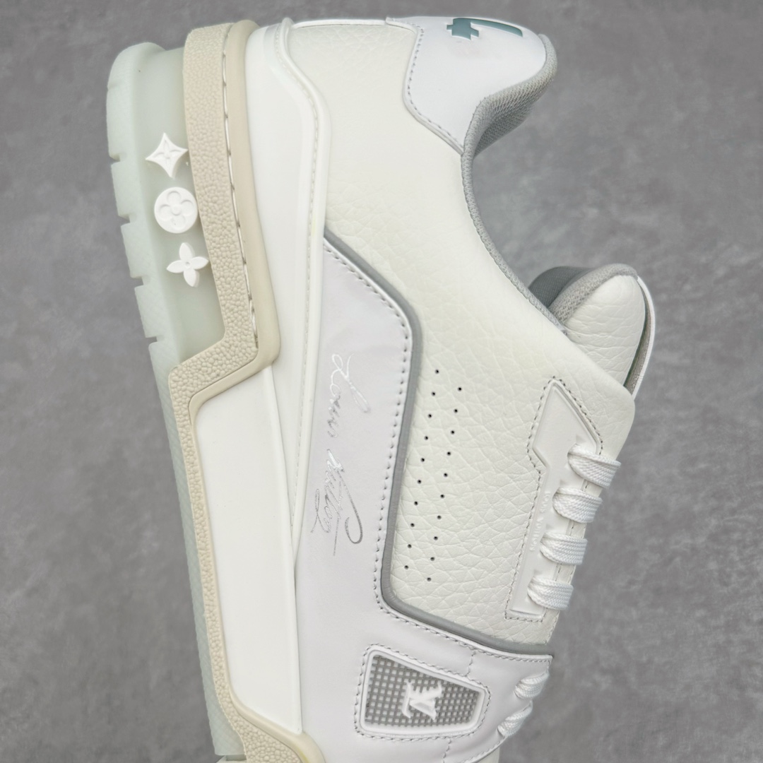 图片[6]-＃GD广顶 Louis Vuitton Trainer lv路易威登时装走秀运动时尚板鞋 外贸零售特供批次 2023全新纸板数据 印花高频效果碾压市面 市售天花板产物 耗时半年巨作 全套原厂新版原纸板楦头开发 原厂特供皮料加持 市场所有版本中综合最强的货品 GD实力大厂出品 全网最全配色更新最快 最成熟的做工稳定的品控 完美鞋型超高的清洁度 零毛边线头瑕疵 全套原楦原纸版原鞋开模 全网最具灵魂的版型 正确原装黄色鞋盒 正确中底印花 鞋面印花3D高频深度立体 全鞋电脑针车 紧密相连 针距密度一致 环保乳胶注塑鞋垫 厚度脚感还原原版 皮面裁剪部位 统一油边封口工艺 原装橡胶大底含胶量大底组合零偏差 专柜全套包装 防尘袋 说明书 质保卡 男女鞋 尺码：35 36 37 38 39 40 41 42 43 44 45-选品中心