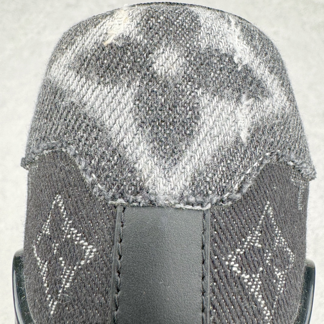 图片[10]-＃GD广顶 Louis Vuitton Trainer lv路易威登时装走秀运动时尚板鞋 外贸零售特供批次 2023全新纸板数据 印花高频效果碾压市面 市售天花板产物 耗时半年巨作 全套原厂新版原纸板楦头开发 原厂特供皮料加持 市场所有版本中综合最强的货品 GD实力大厂出品 全网最全配色更新最快 最成熟的做工稳定的品控 完美鞋型超高的清洁度 零毛边线头瑕疵 全套原楦原纸版原鞋开模 全网最具灵魂的版型 正确原装黄色鞋盒 正确中底印花 鞋面印花3D高频深度立体 全鞋电脑针车 紧密相连 针距密度一致 环保乳胶注塑鞋垫 厚度脚感还原原版 皮面裁剪部位 统一油边封口工艺 原装橡胶大底含胶量大底组合零偏差 专柜全套包装 防尘袋 说明书 质保卡 男女鞋 尺码：35 36 37 38 39 40 41 42 43 44 45-选品中心