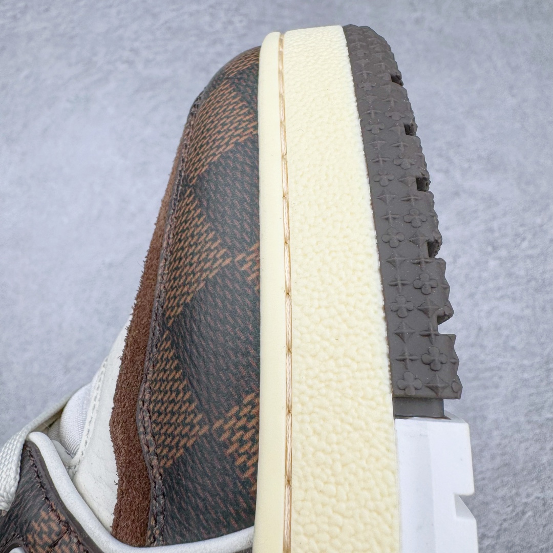 图片[14]-＃GD广顶 Louis Vuitton Trainer lv路易威登时装走秀运动时尚板鞋 外贸零售特供批次 2023全新纸板数据 印花高频效果碾压市面 市售天花板产物 耗时半年巨作 全套原厂新版原纸板楦头开发 原厂特供皮料加持 市场所有版本中综合最强的货品 GD实力大厂出品 全网最全配色更新最快 最成熟的做工稳定的品控 完美鞋型超高的清洁度 零毛边线头瑕疵 全套原楦原纸版原鞋开模 全网最具灵魂的版型 正确原装黄色鞋盒 正确中底印花 鞋面印花3D高频深度立体 全鞋电脑针车 紧密相连 针距密度一致 环保乳胶注塑鞋垫 厚度脚感还原原版 皮面裁剪部位 统一油边封口工艺 原装橡胶大底含胶量大底组合零偏差 专柜全套包装 防尘袋 说明书 质保卡 男女鞋 尺码：35 36 37 38 39 40 41 42 43 44 45-选品中心