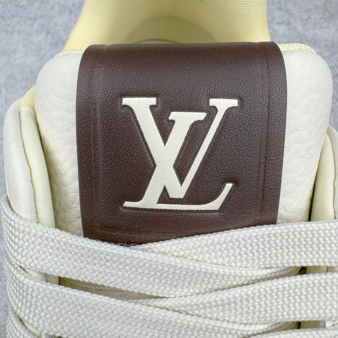 图片[12]-＃GD广顶 Louis Vuitton Trainer lv路易威登时装走秀运动时尚板鞋 外贸零售特供批次 2023全新纸板数据 印花高频效果碾压市面 市售天花板产物 耗时半年巨作 全套原厂新版原纸板楦头开发 原厂特供皮料加持 市场所有版本中综合最强的货品 GD实力大厂出品 全网最全配色更新最快 最成熟的做工稳定的品控 完美鞋型超高的清洁度 零毛边线头瑕疵 全套原楦原纸版原鞋开模 全网最具灵魂的版型 正确原装黄色鞋盒 正确中底印花 鞋面印花3D高频深度立体 全鞋电脑针车 紧密相连 针距密度一致 环保乳胶注塑鞋垫 厚度脚感还原原版 皮面裁剪部位 统一油边封口工艺 原装橡胶大底含胶量大底组合零偏差 专柜全套包装 防尘袋 说明书 质保卡 男女鞋 尺码：35 36 37 38 39 40 41 42 43 44 45-选品中心