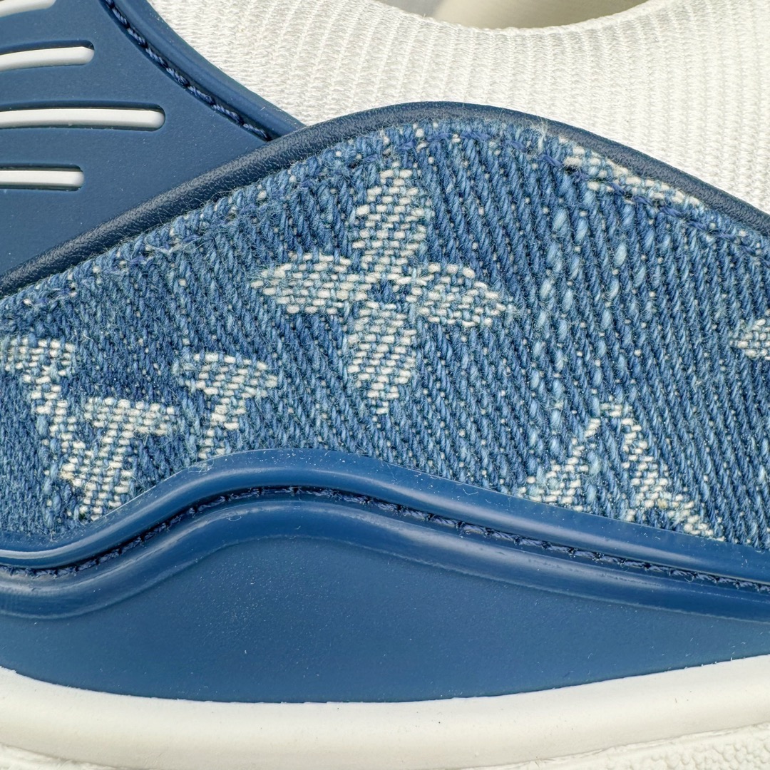 图片[11]-＃GD广顶 Louis Vuitton Trainer lv路易威登时装走秀运动时尚板鞋 外贸零售特供批次 2023全新纸板数据 印花高频效果碾压市面 市售天花板产物 耗时半年巨作 全套原厂新版原纸板楦头开发 原厂特供皮料加持 市场所有版本中综合最强的货品 GD实力大厂出品 全网最全配色更新最快 最成熟的做工稳定的品控 完美鞋型超高的清洁度 零毛边线头瑕疵 全套原楦原纸版原鞋开模 全网最具灵魂的版型 正确原装黄色鞋盒 正确中底印花 鞋面印花3D高频深度立体 全鞋电脑针车 紧密相连 针距密度一致 环保乳胶注塑鞋垫 厚度脚感还原原版 皮面裁剪部位 统一油边封口工艺 原装橡胶大底含胶量大底组合零偏差 专柜全套包装 防尘袋 说明书 质保卡 男女鞋 尺码：35 36 37 38 39 40 41 42 43 44 45-选品中心